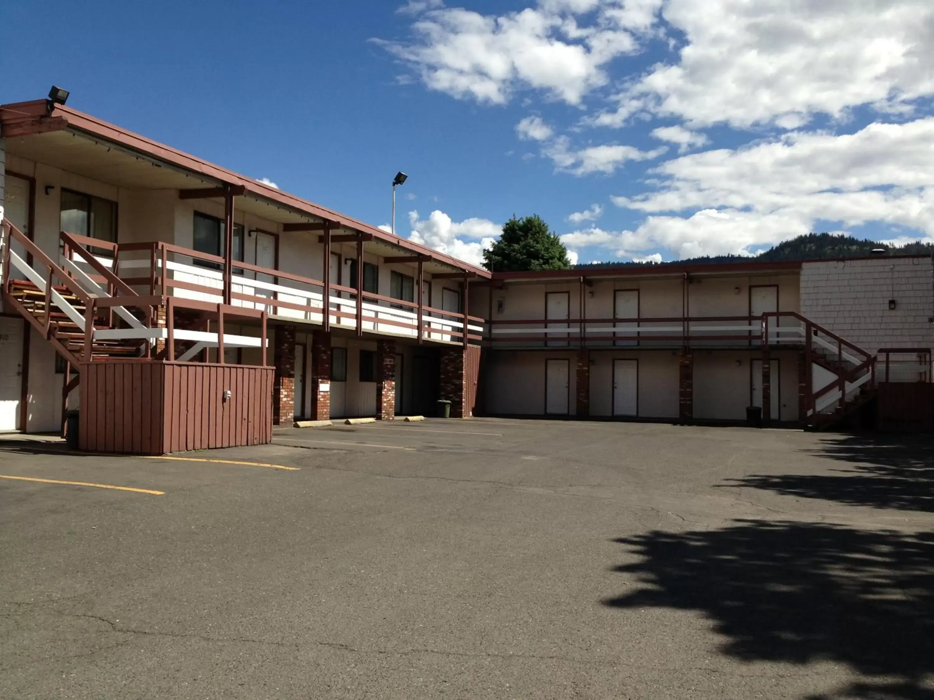 Property Building in Rider's Motor Inn