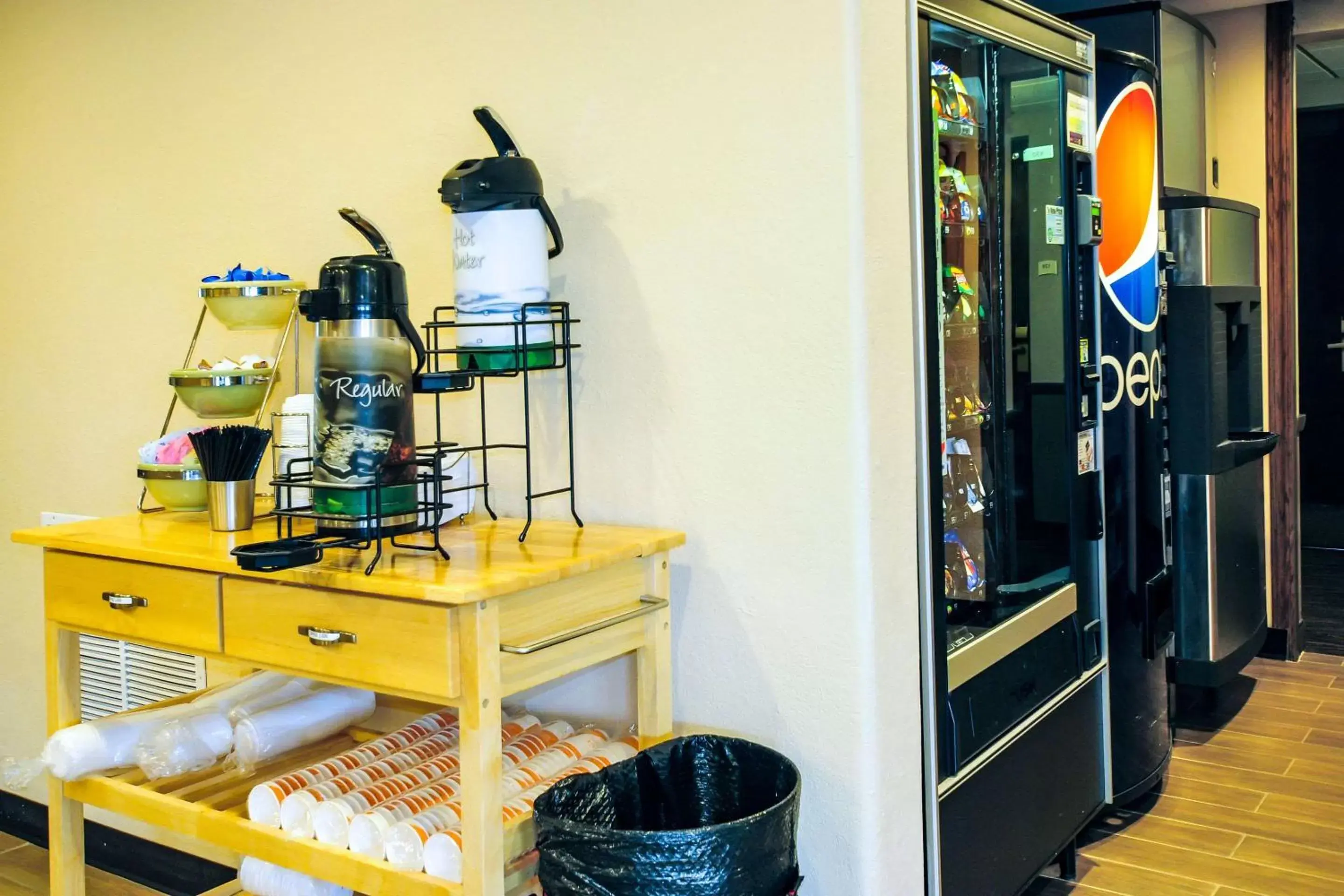 Lobby or reception in Quality Inn Stadium Area Green Bay Stadium Lobby or reception in Quality Inn Stadium Area Green Bay Stadium