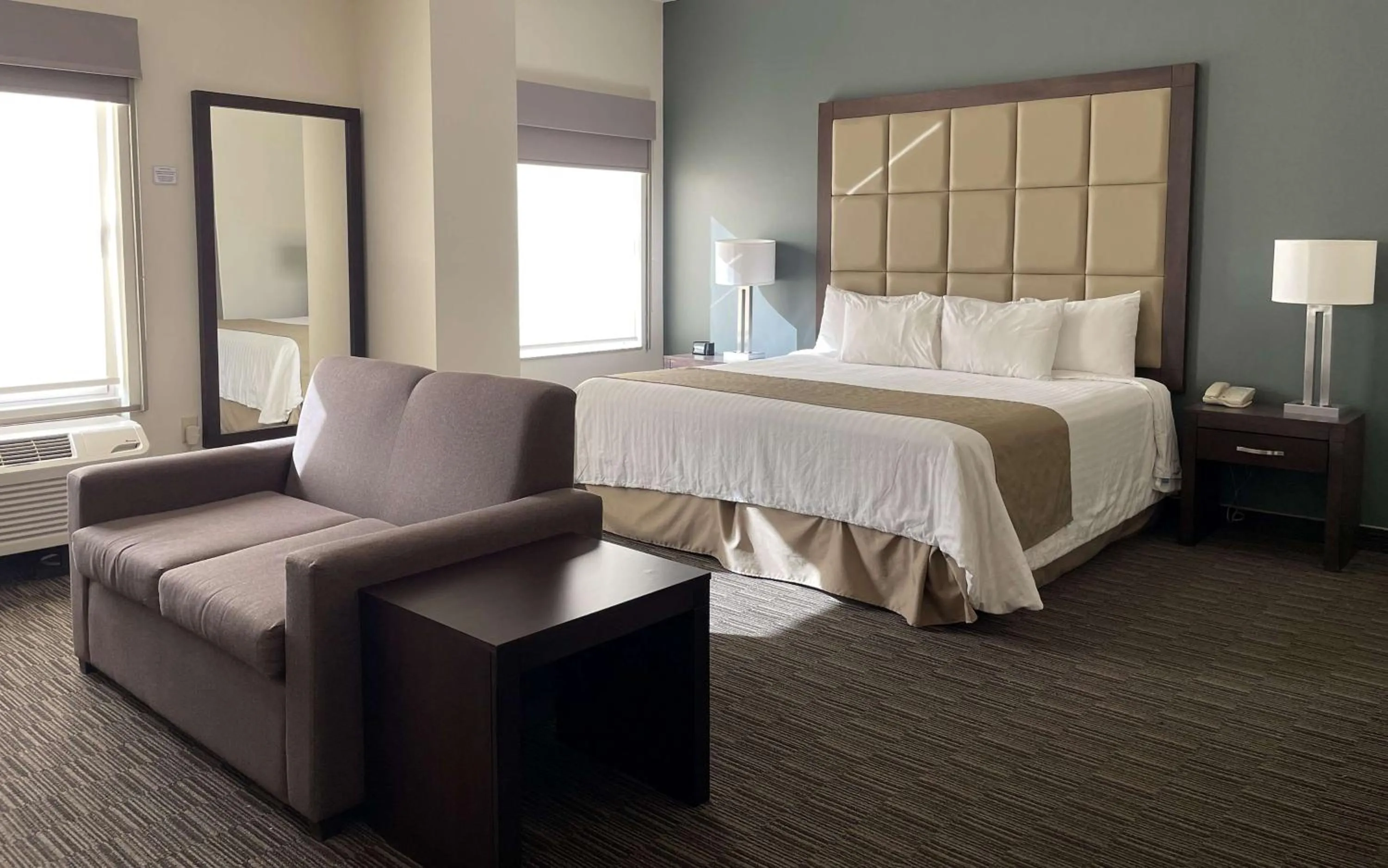 Photo of the whole room, Bed in Best Western Plus Chihuahua Juventud