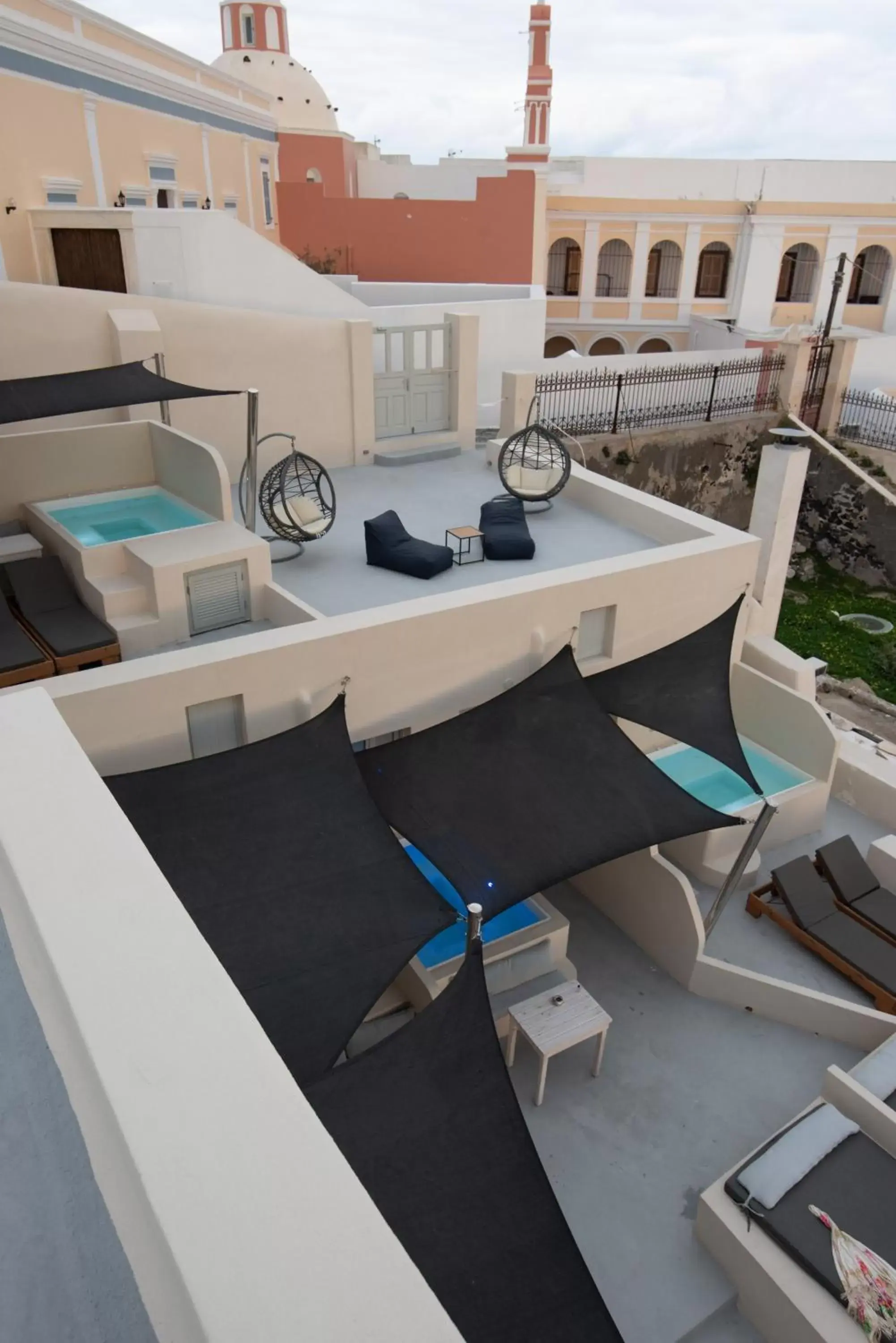Property building in Caldera Cliff Illusion Property building in Caldera Cliff Illusion