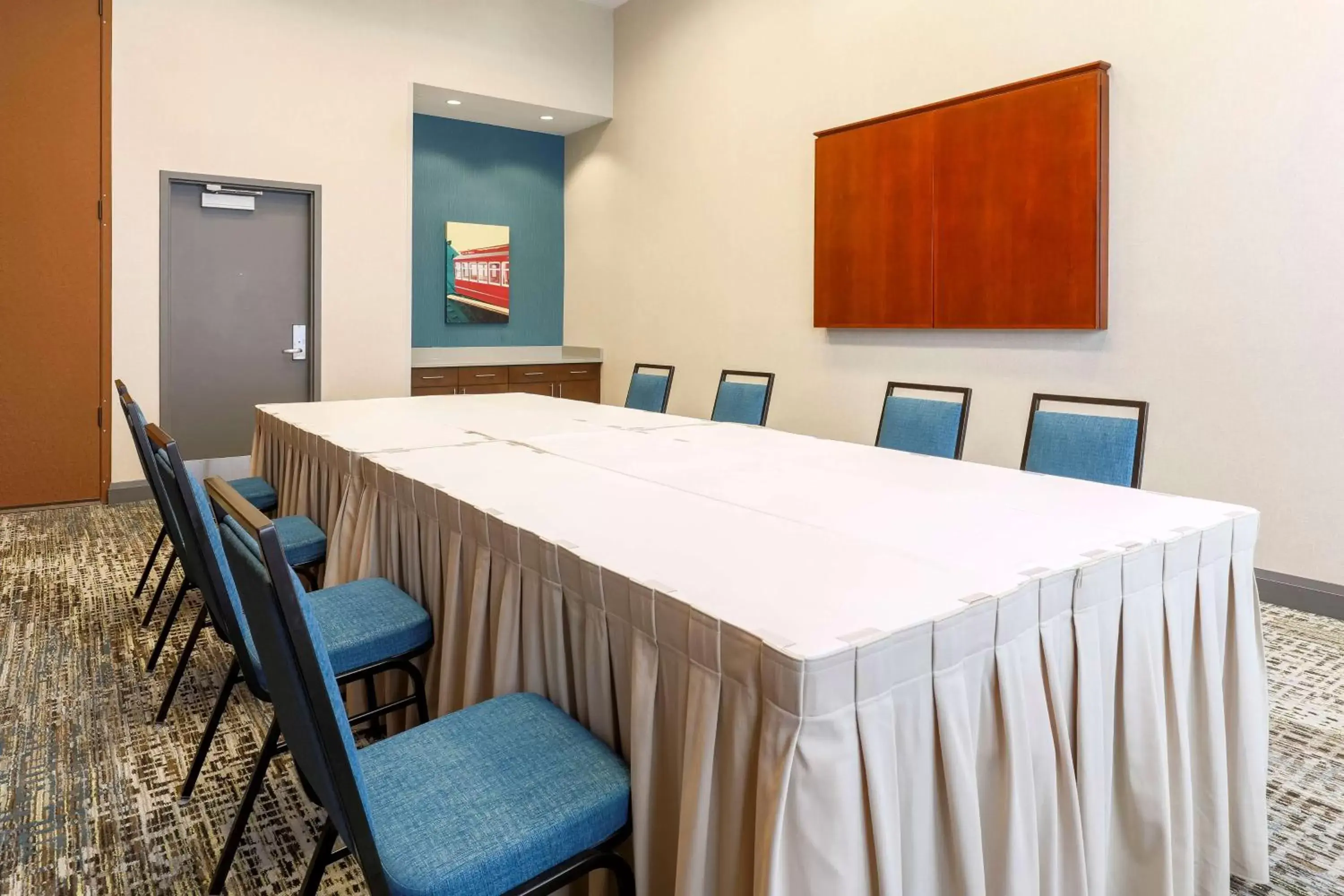 Meeting/conference room in Hampton Inn & Suites Pittsburgh Downtown