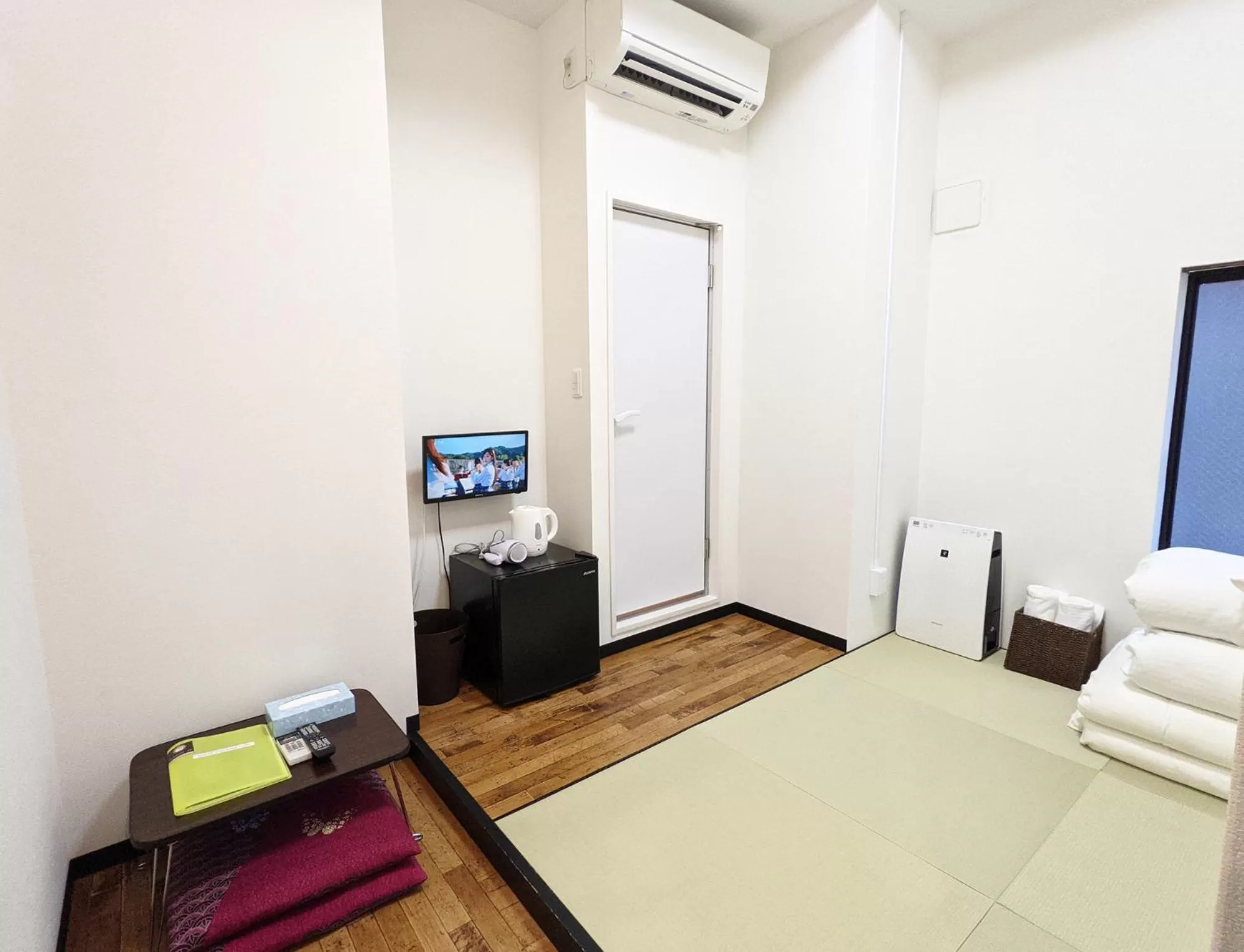 Economy Double Room in KYU KYU HOTEL