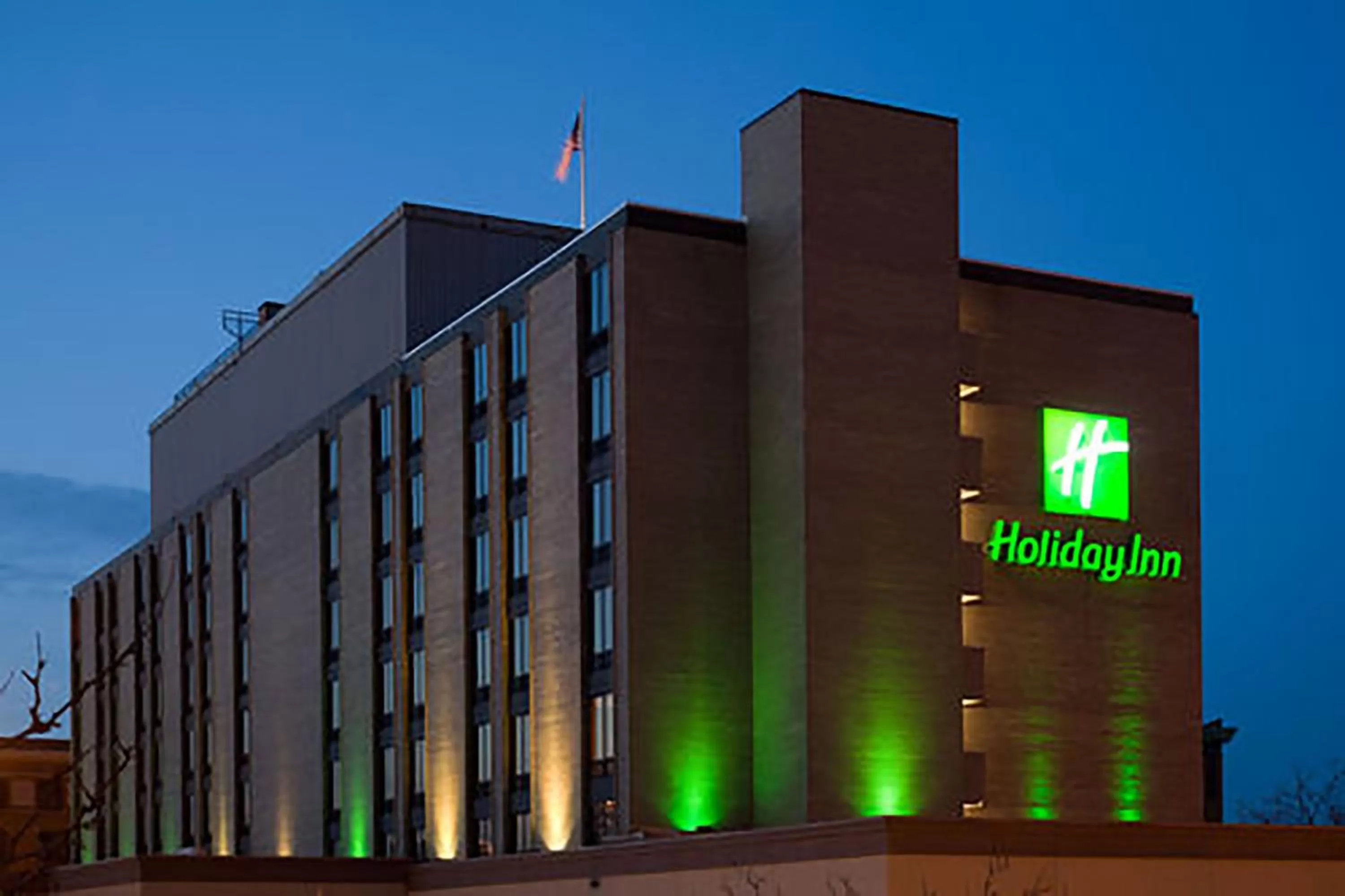 Property building in Holiday Inn Rock Island-Quad Cities by IHG