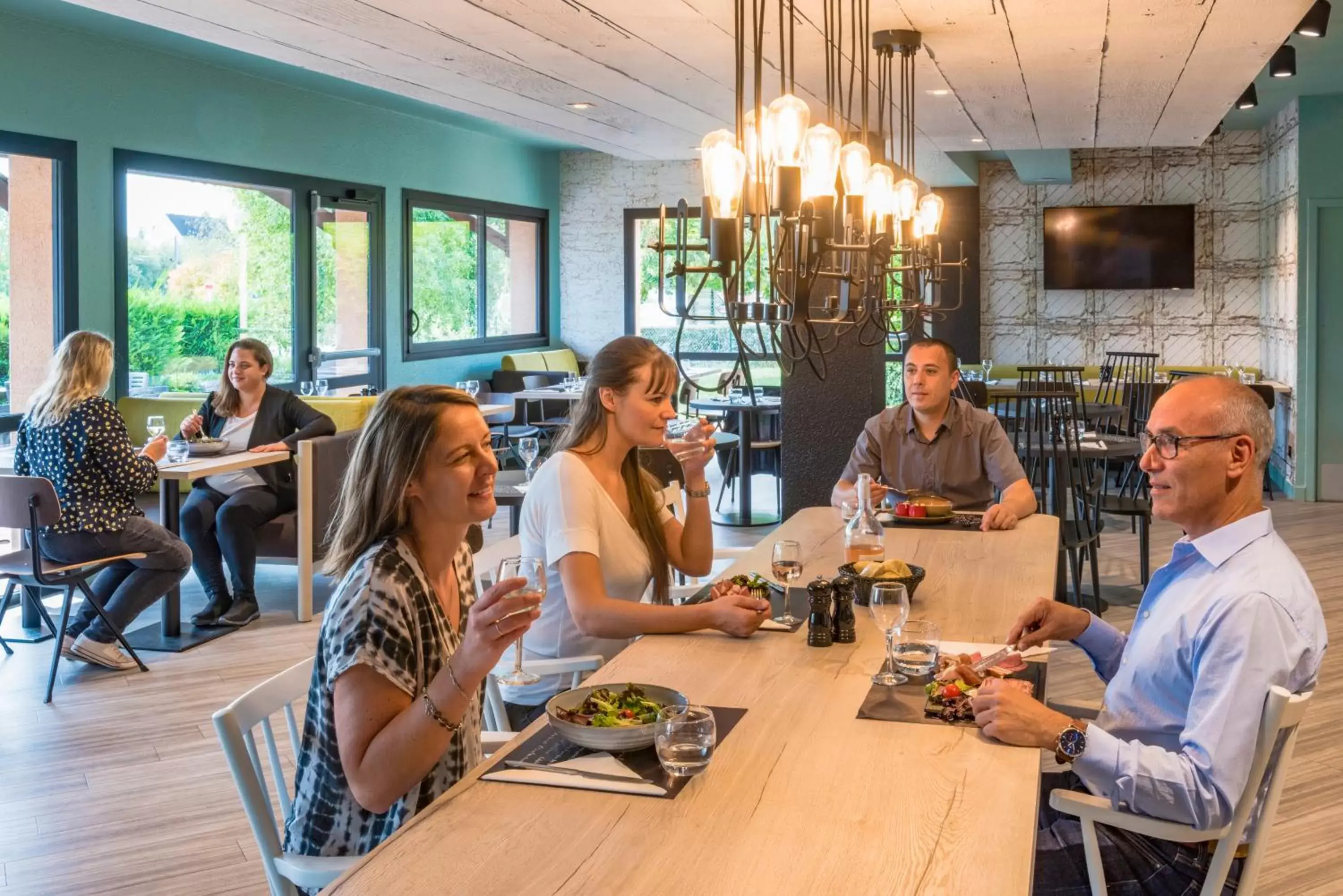 Restaurant/places to eat in ibis Creil Sur Oise Restaurant/places to eat in ibis Creil Sur Oise