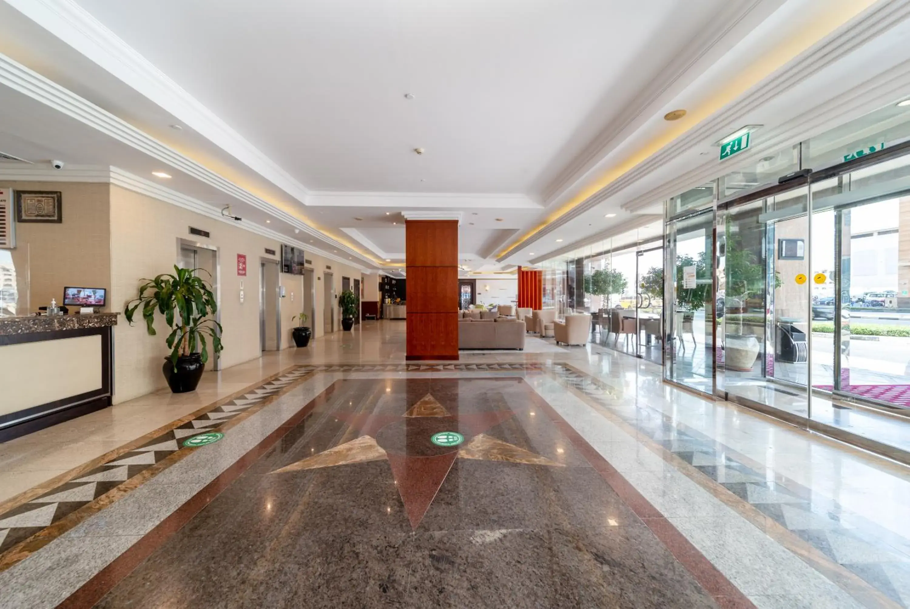 Lobby or reception in Star Metro Deira Hotel Apartments