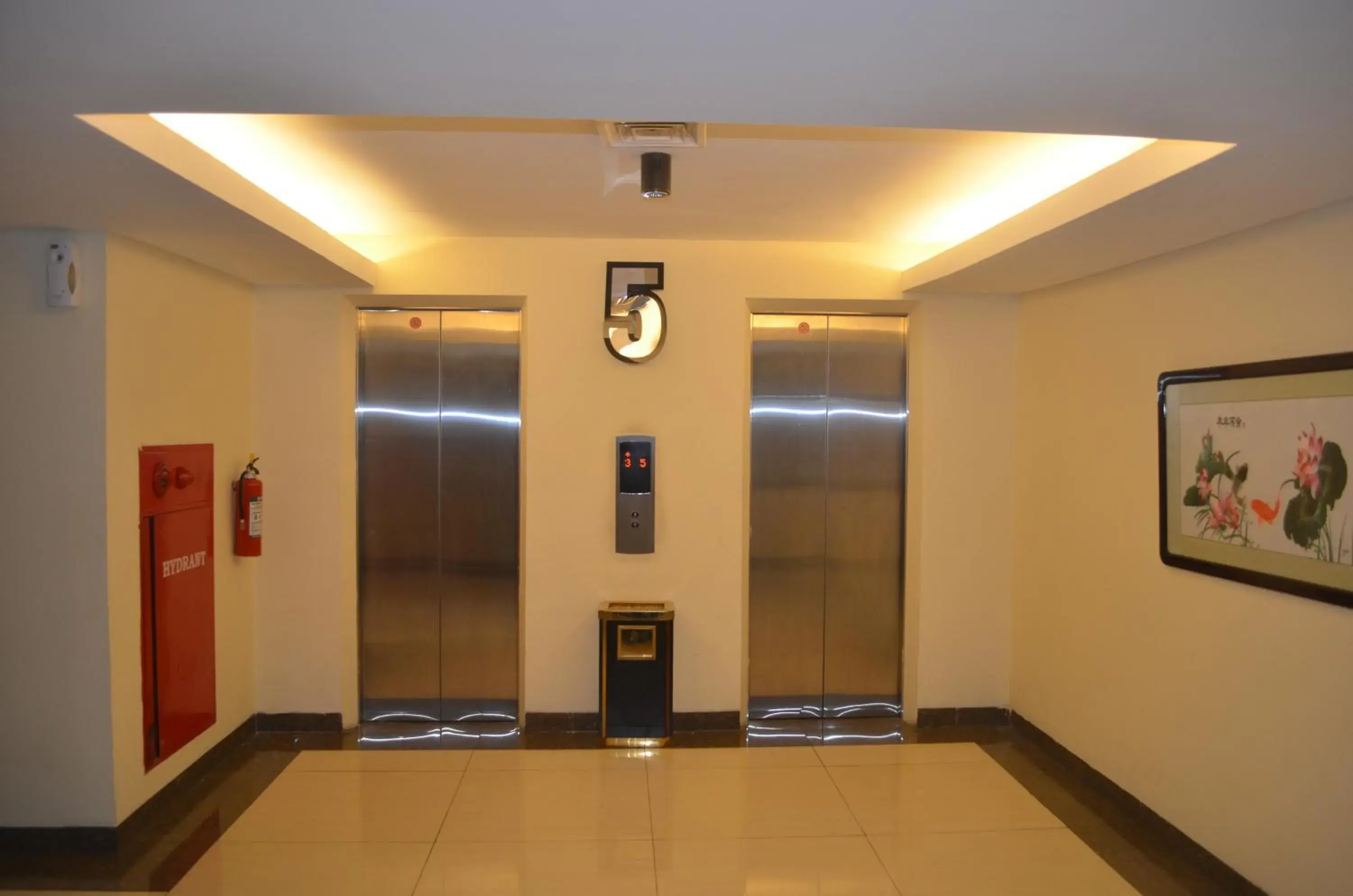 elevator in Nite & Day Jakarta - Bandengan