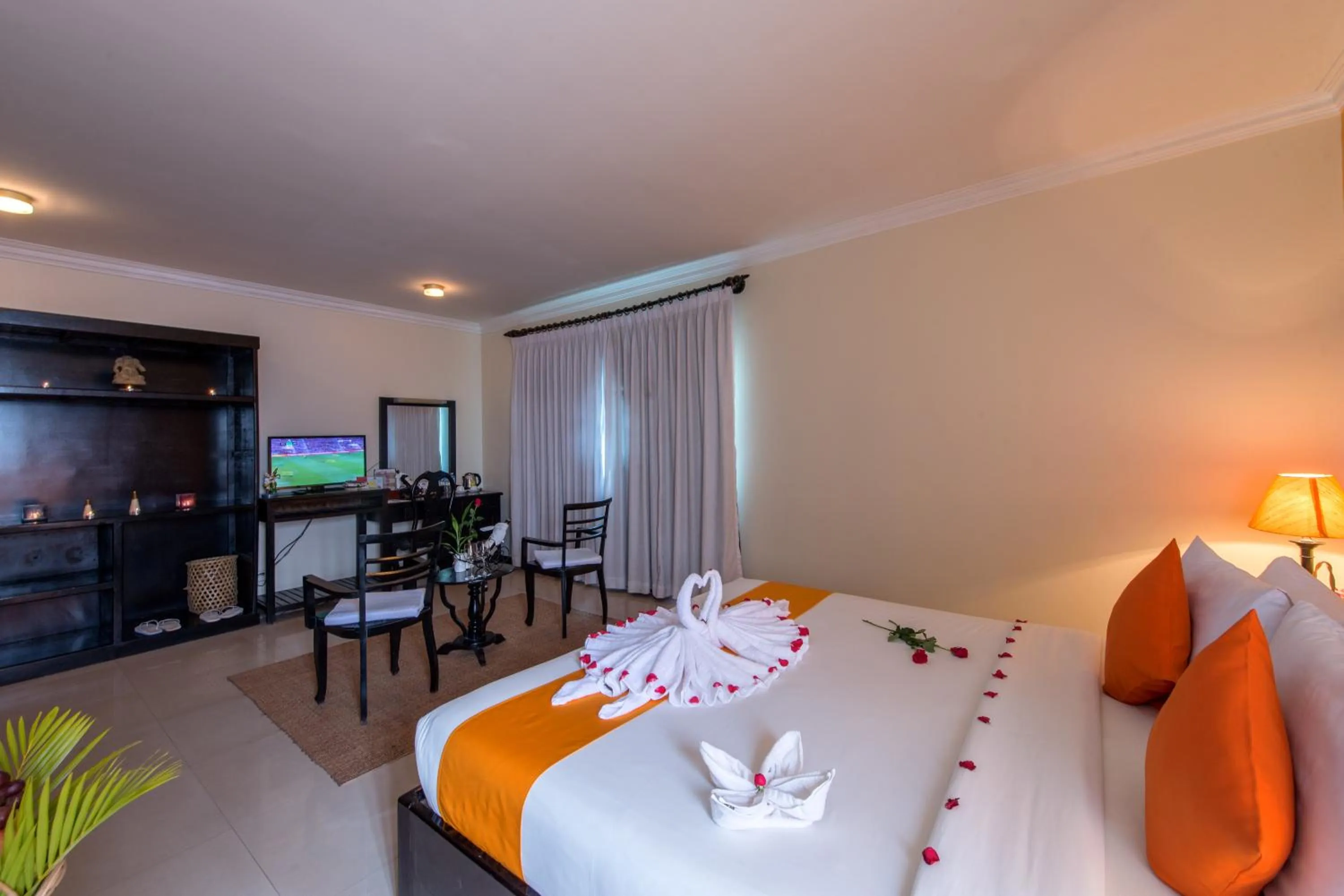 Photo of the whole room, Bed in JK Resident