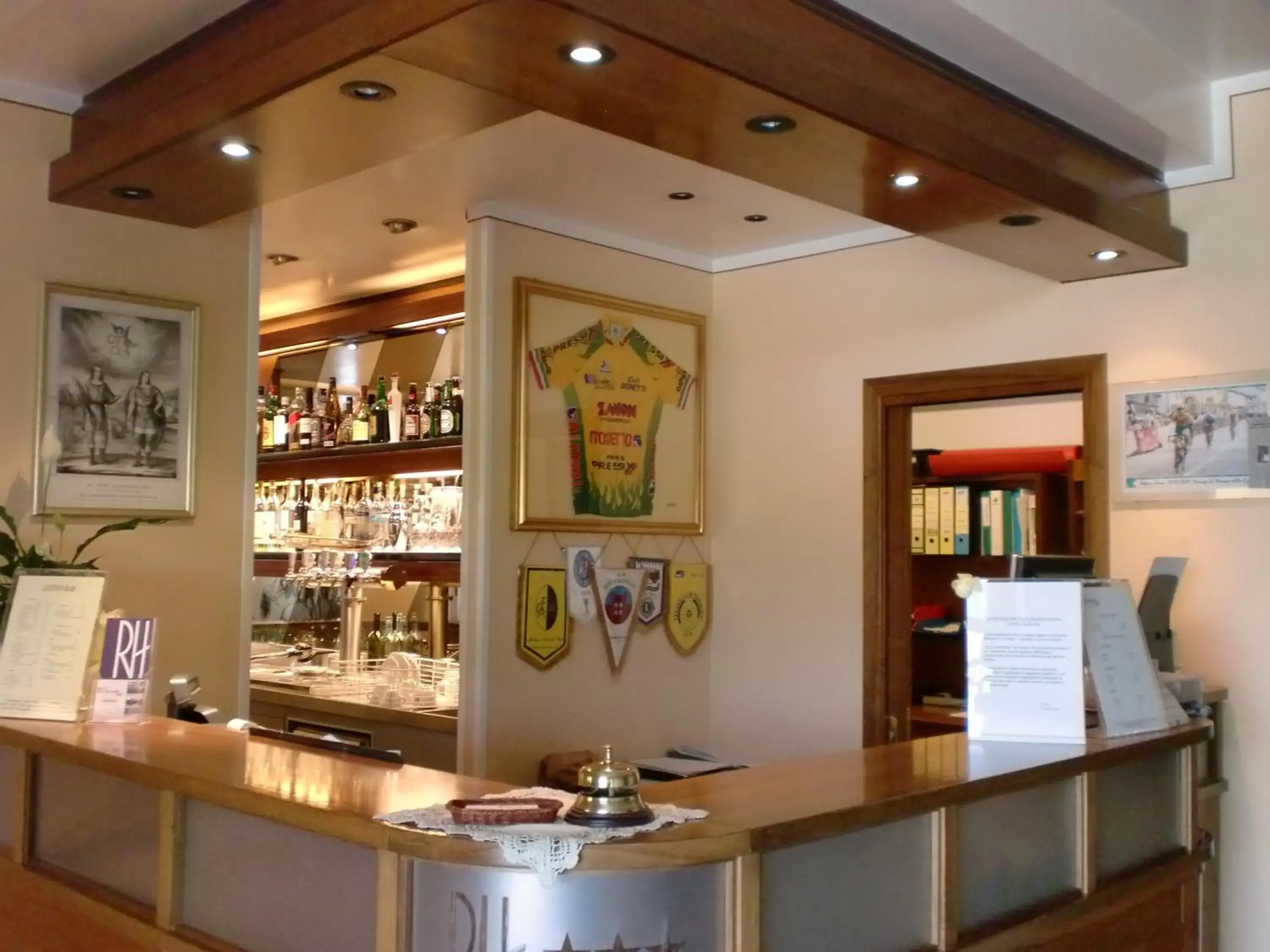 Lobby or reception, Lounge/Bar in Rometta Hotel