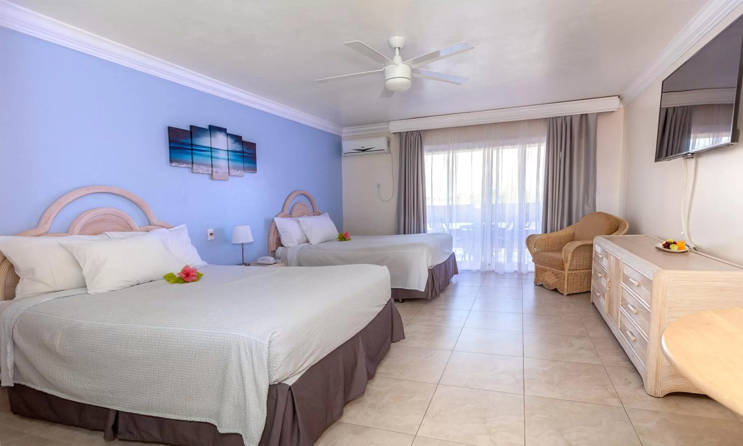 Photo of the whole room, Bed in Bell Channel Inn Hotel