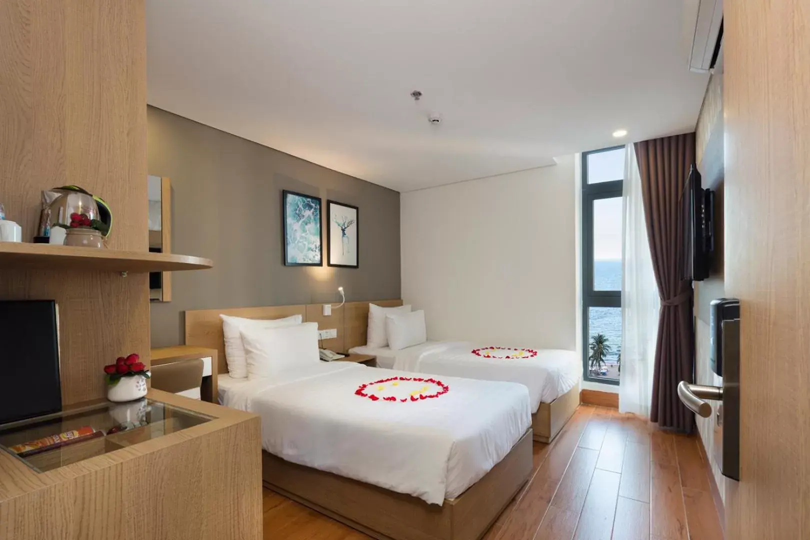 Photo of the whole room in Smile Hotel Nha Trang