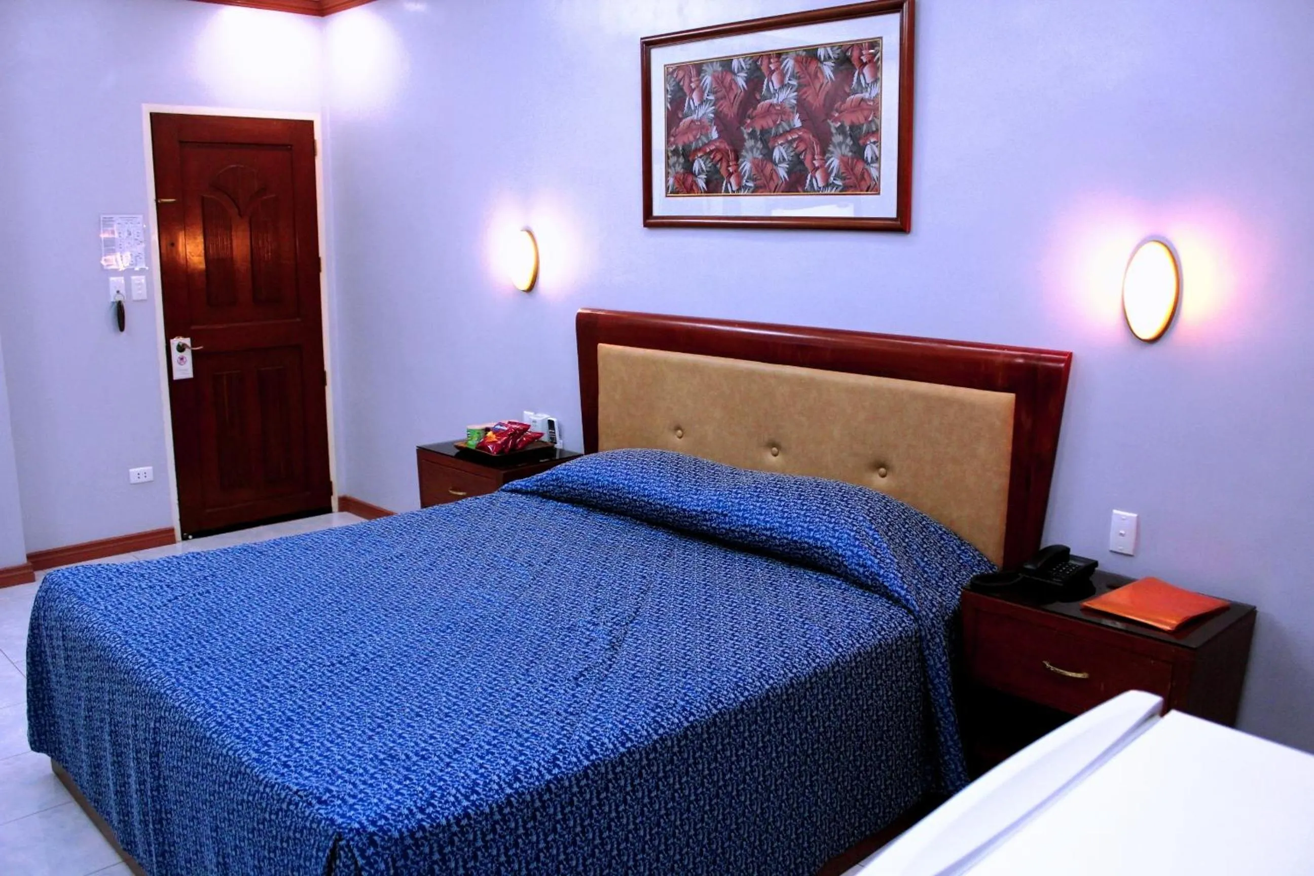 Bedroom, Bed in Pacific Breeze Hotel and Resort