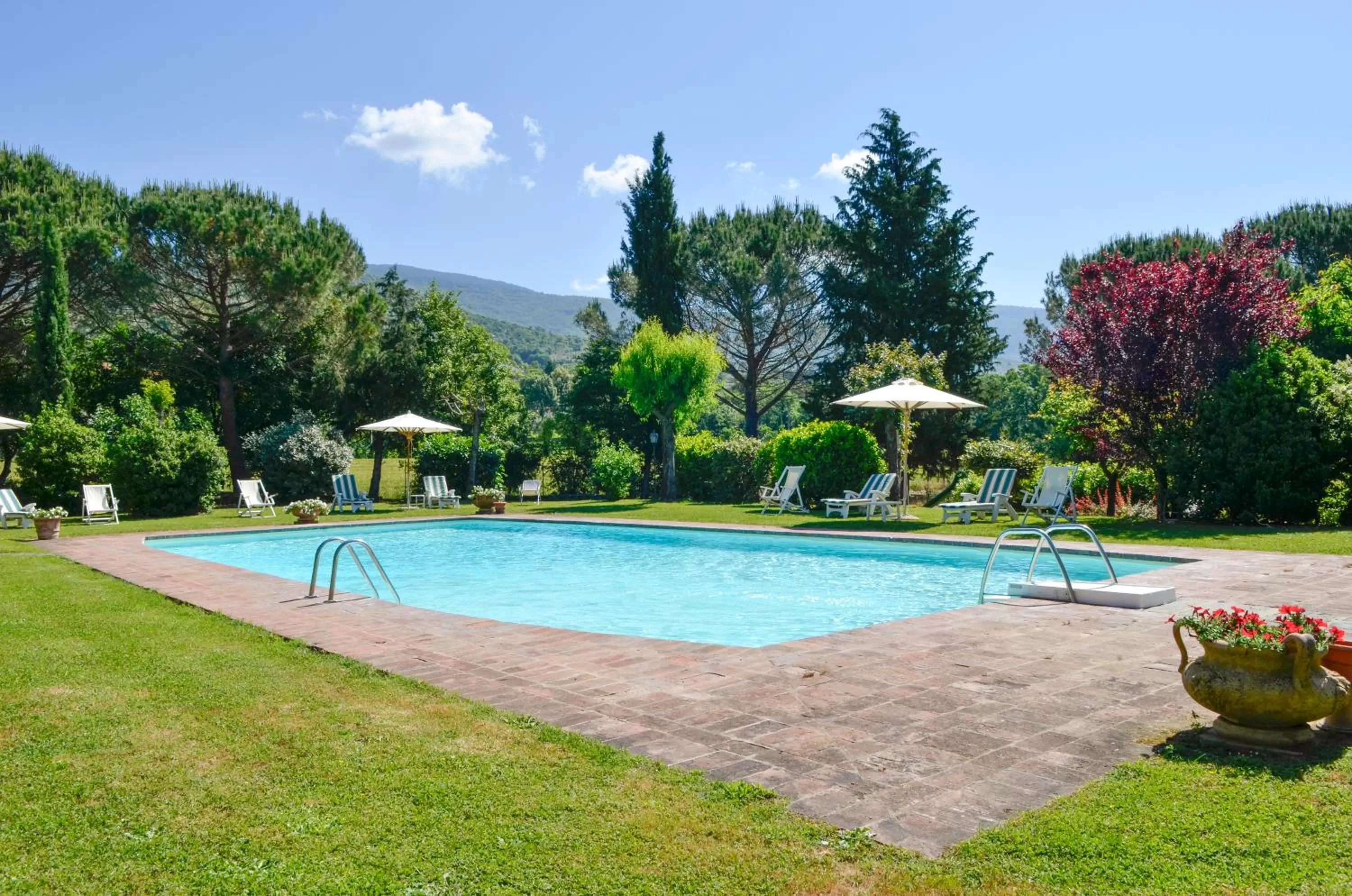 Swimming pool in Residence Il Casale