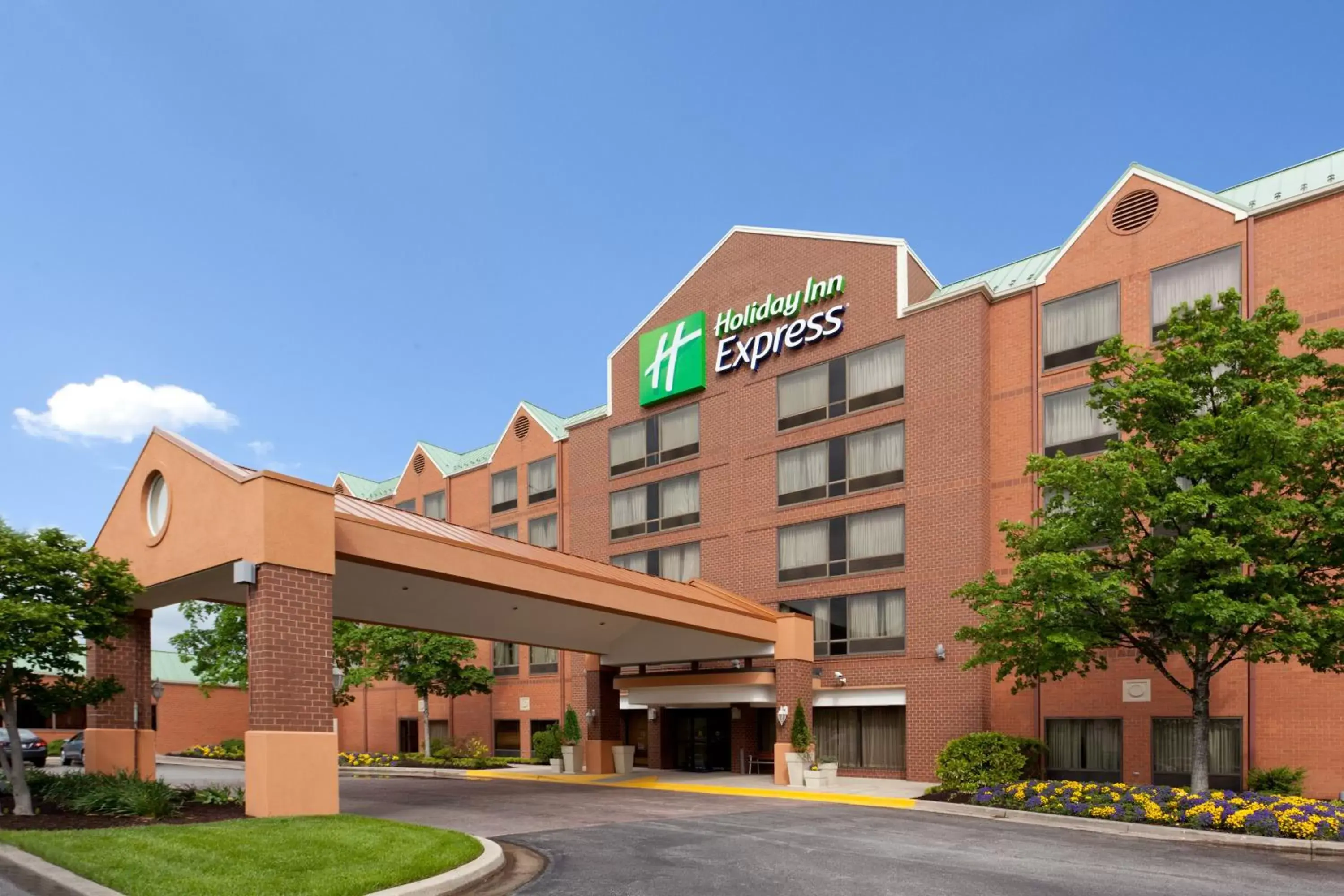 Property Building in Holiday Inn Express Baltimore BWI Airport West, an IHG Hotel