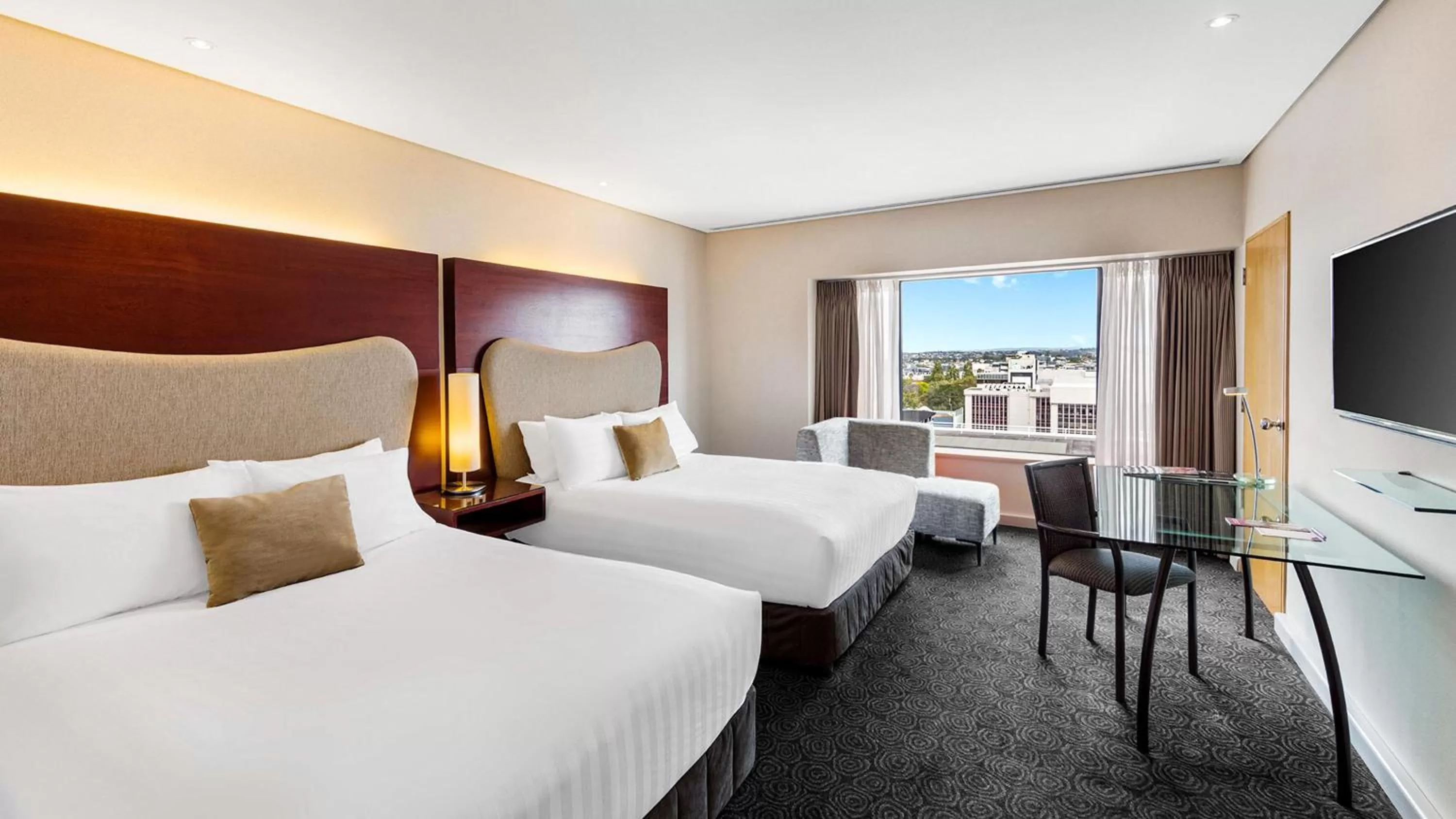 Photo of the whole room, Bed in Crowne Plaza Auckland by IHG