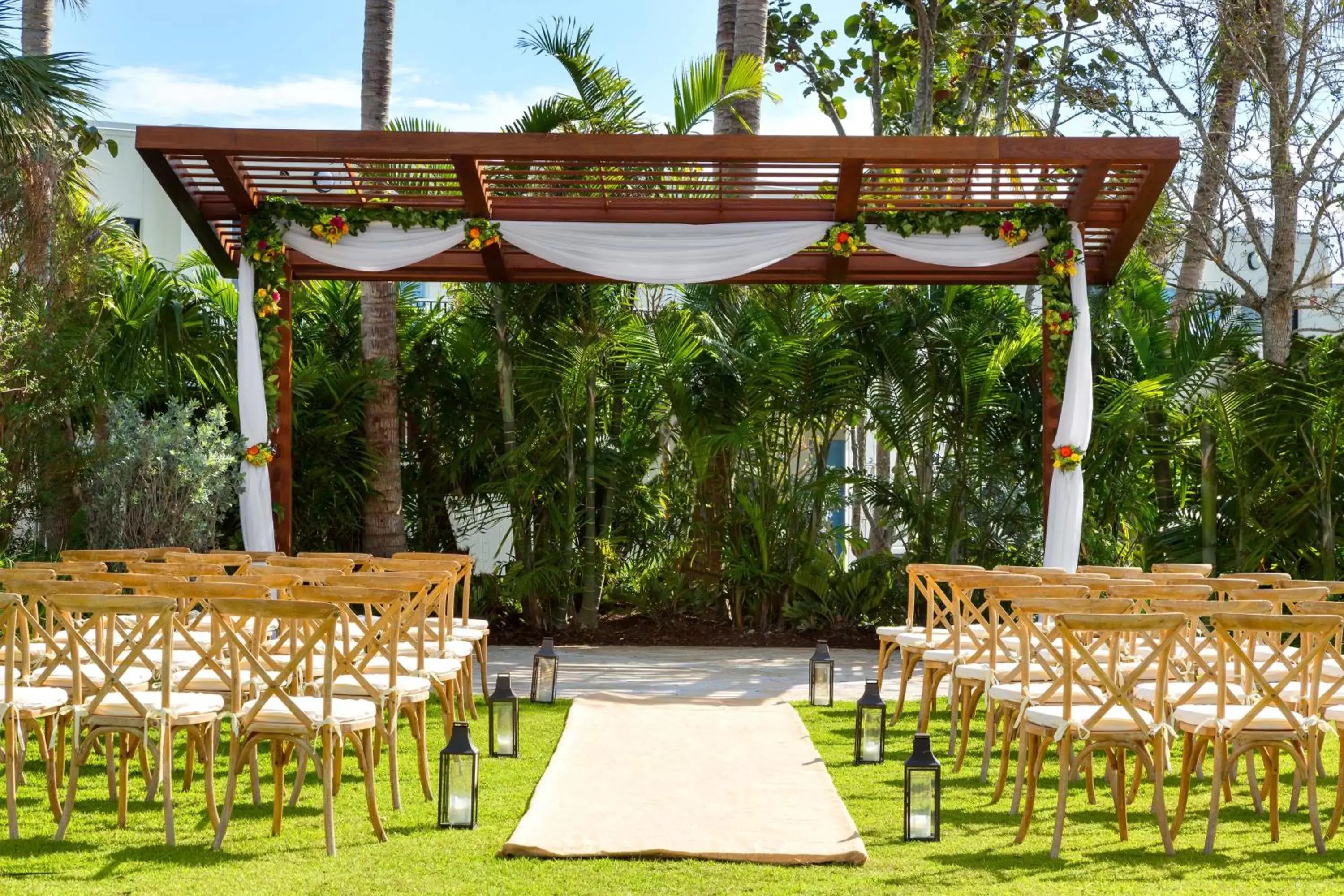 Garden, Banquet Facilities in Hilton Garden Inn Key West / The Keys Collection