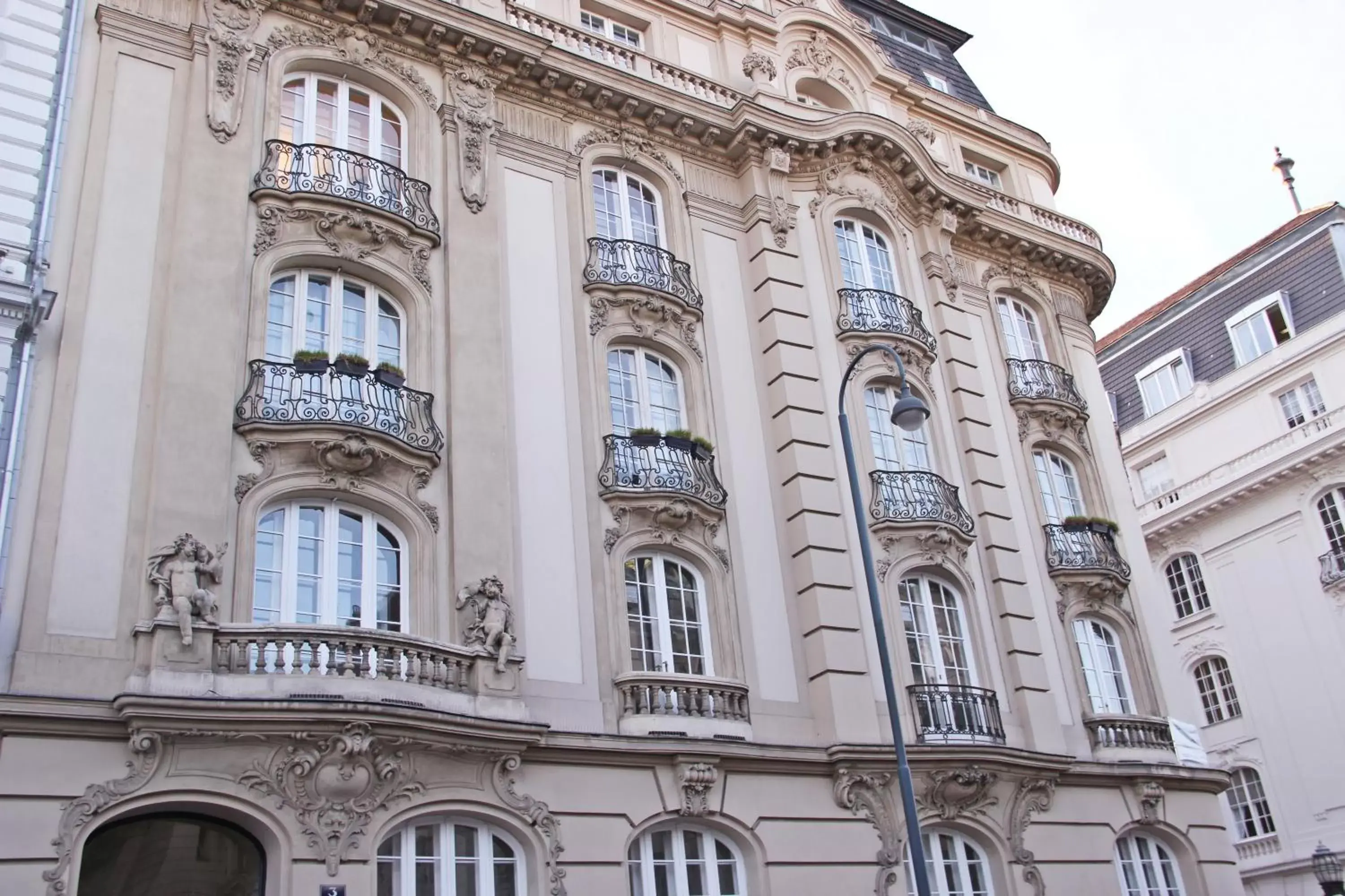 Facade/entrance, Property Building in Hotel Pension Museum