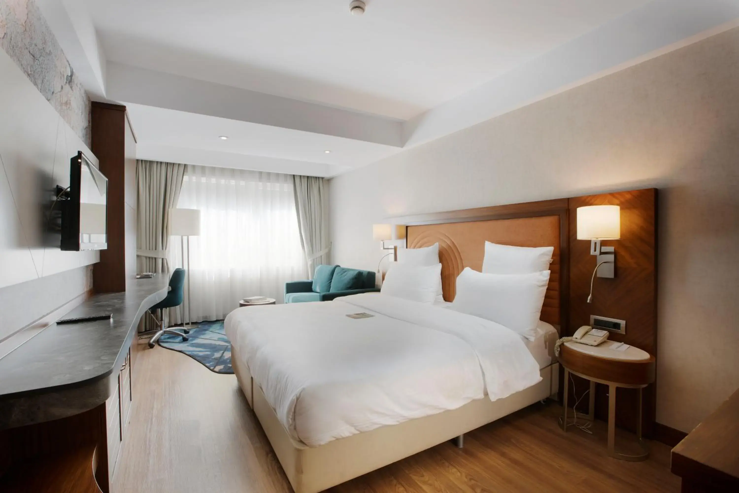 Photo of the whole room, Bed in Mercure Istanbul Bakirkoy