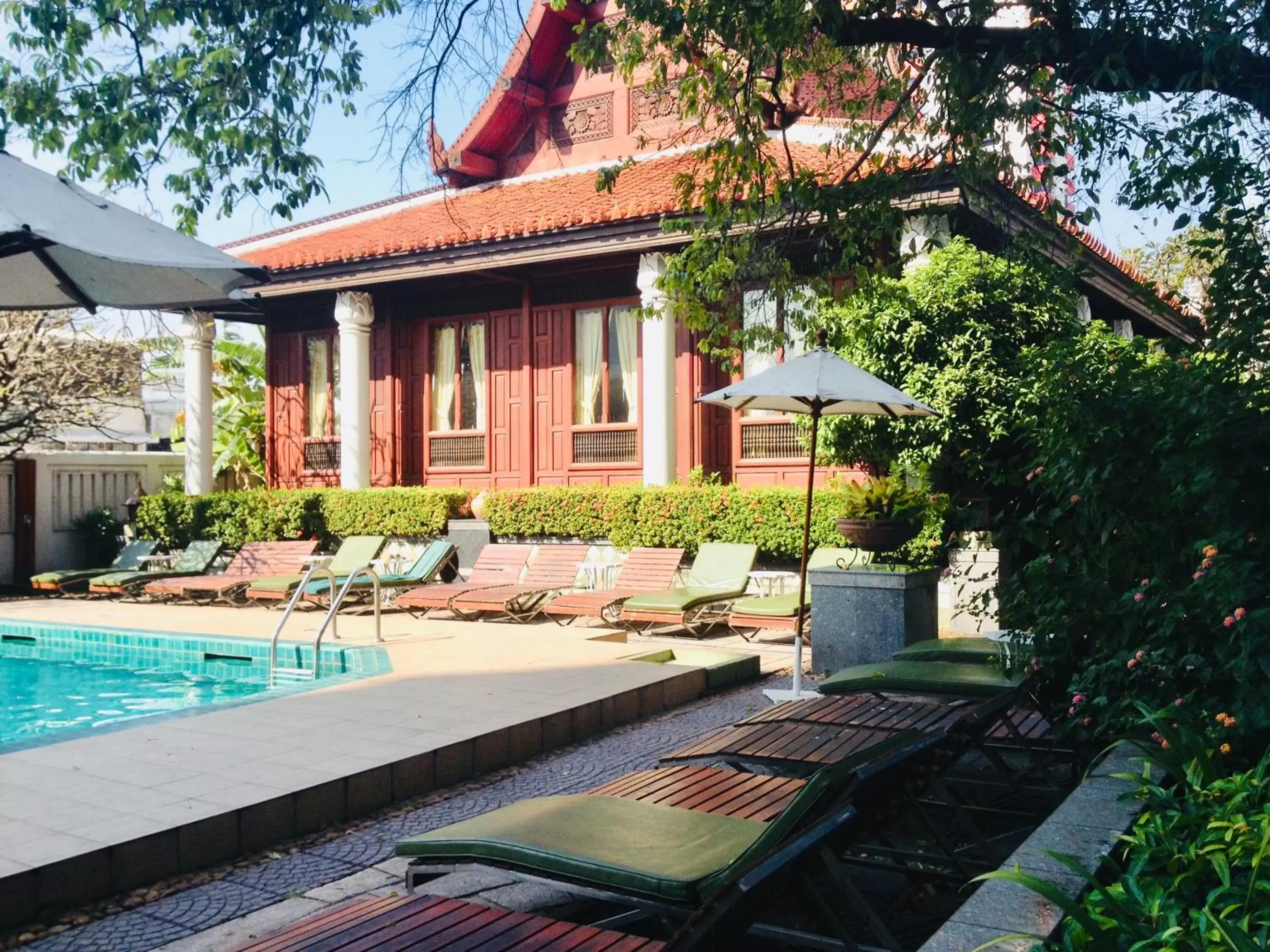 Swimming Pool in Indra Regent Hotel