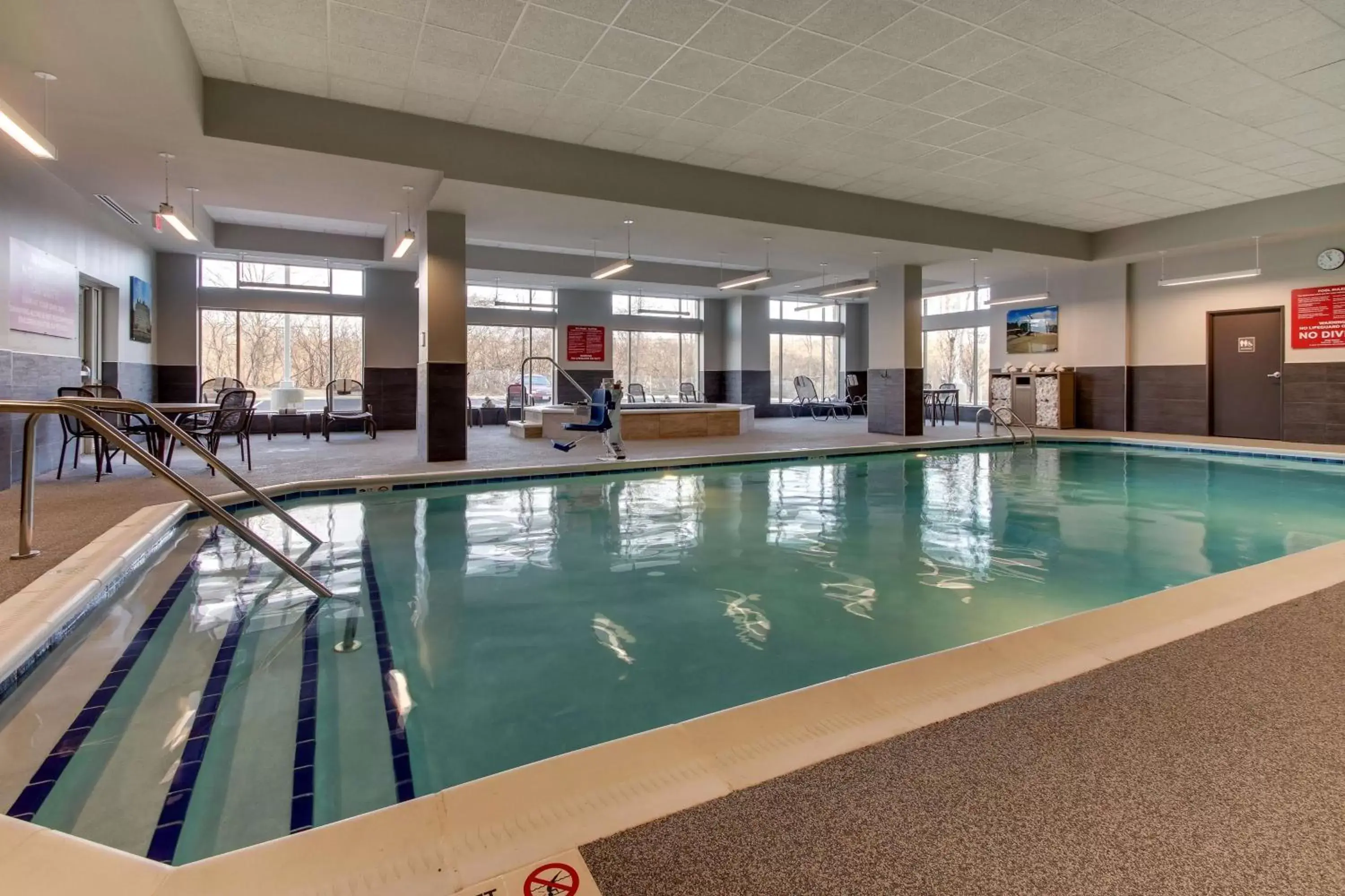 Activities, Swimming Pool in Drury Inn & Suites Columbus Polaris