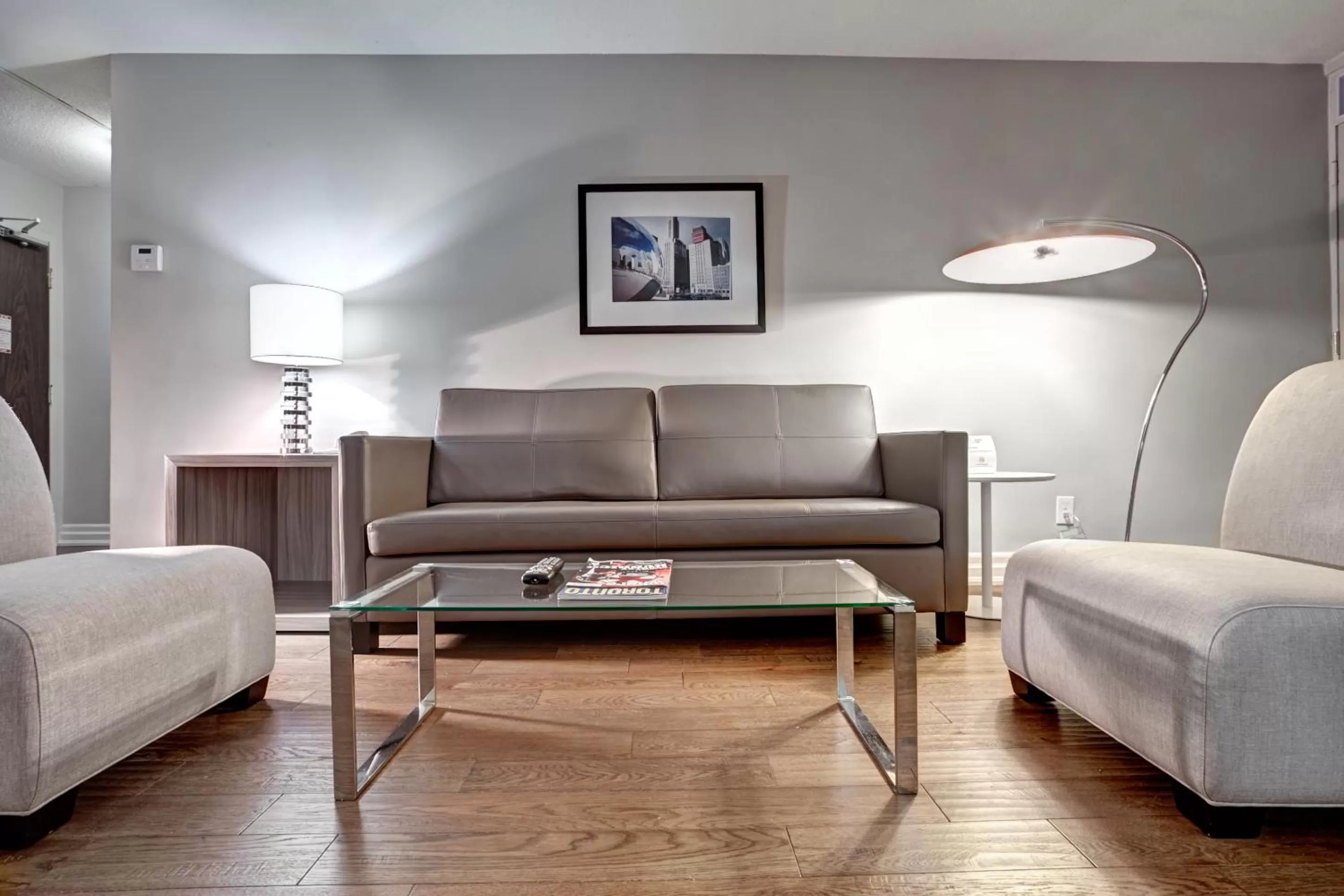 Seating area in Town Inn Suites Hotel