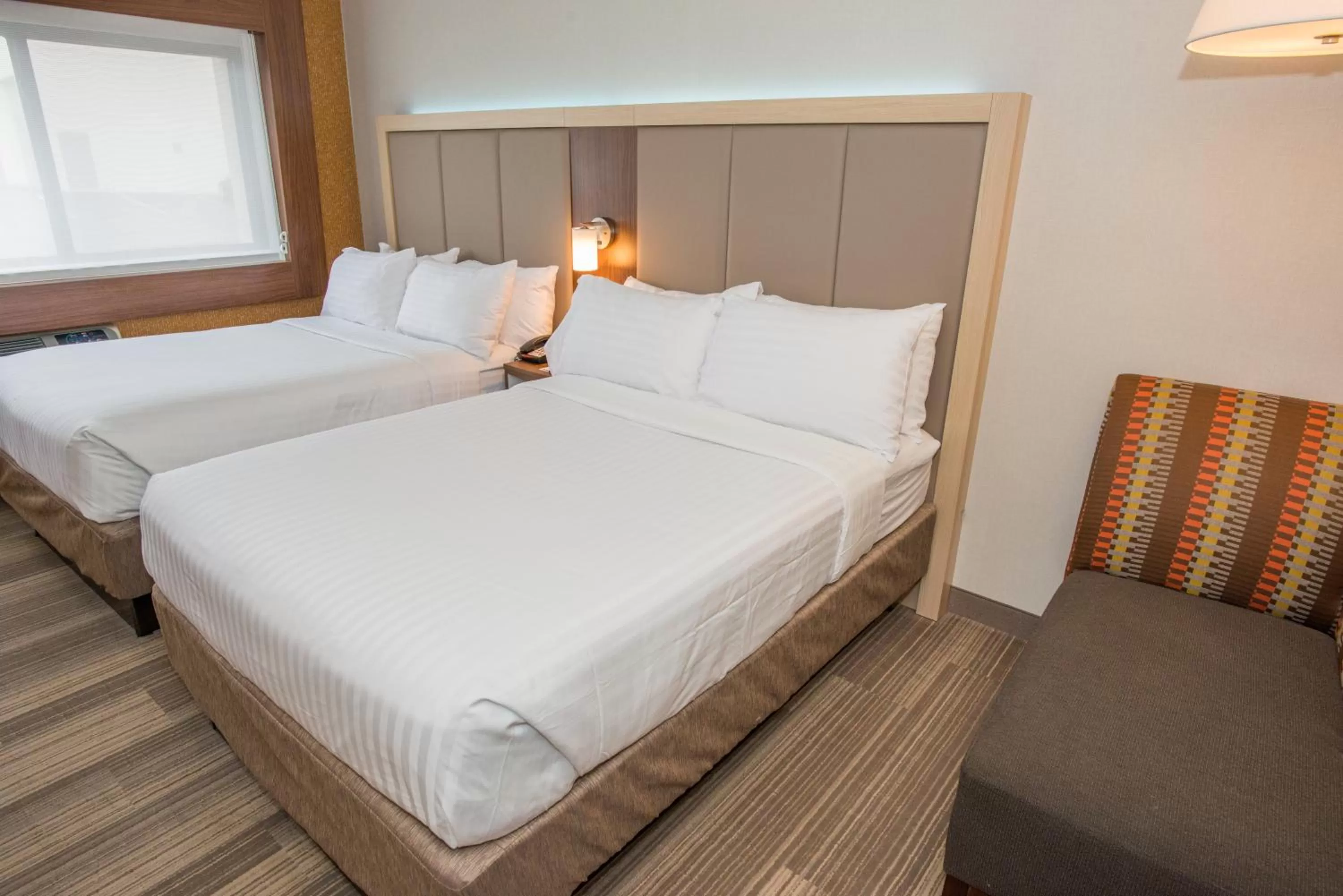 Photo of the whole room, Bed in Holiday Inn Express Roslyn by IHG