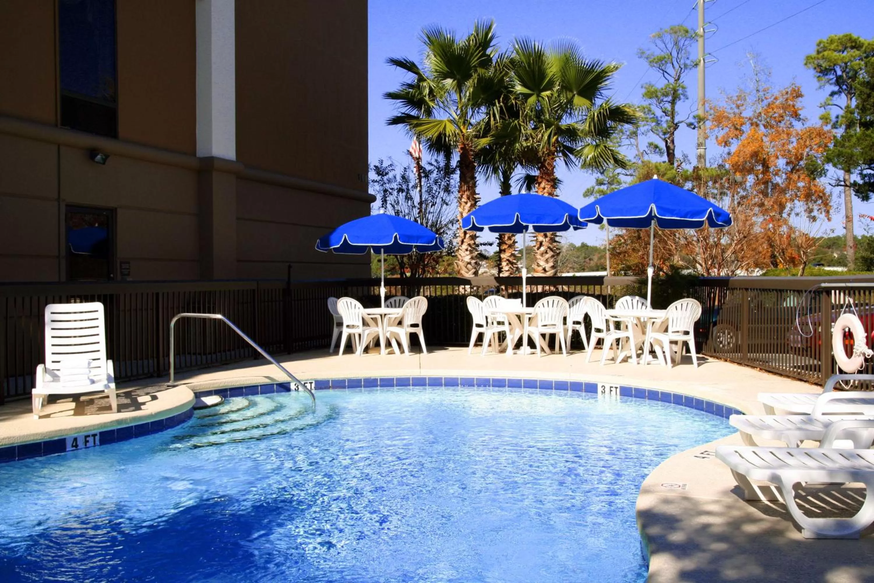 Pool view in Hampton Inn Niceville-Elgin Air Force Base