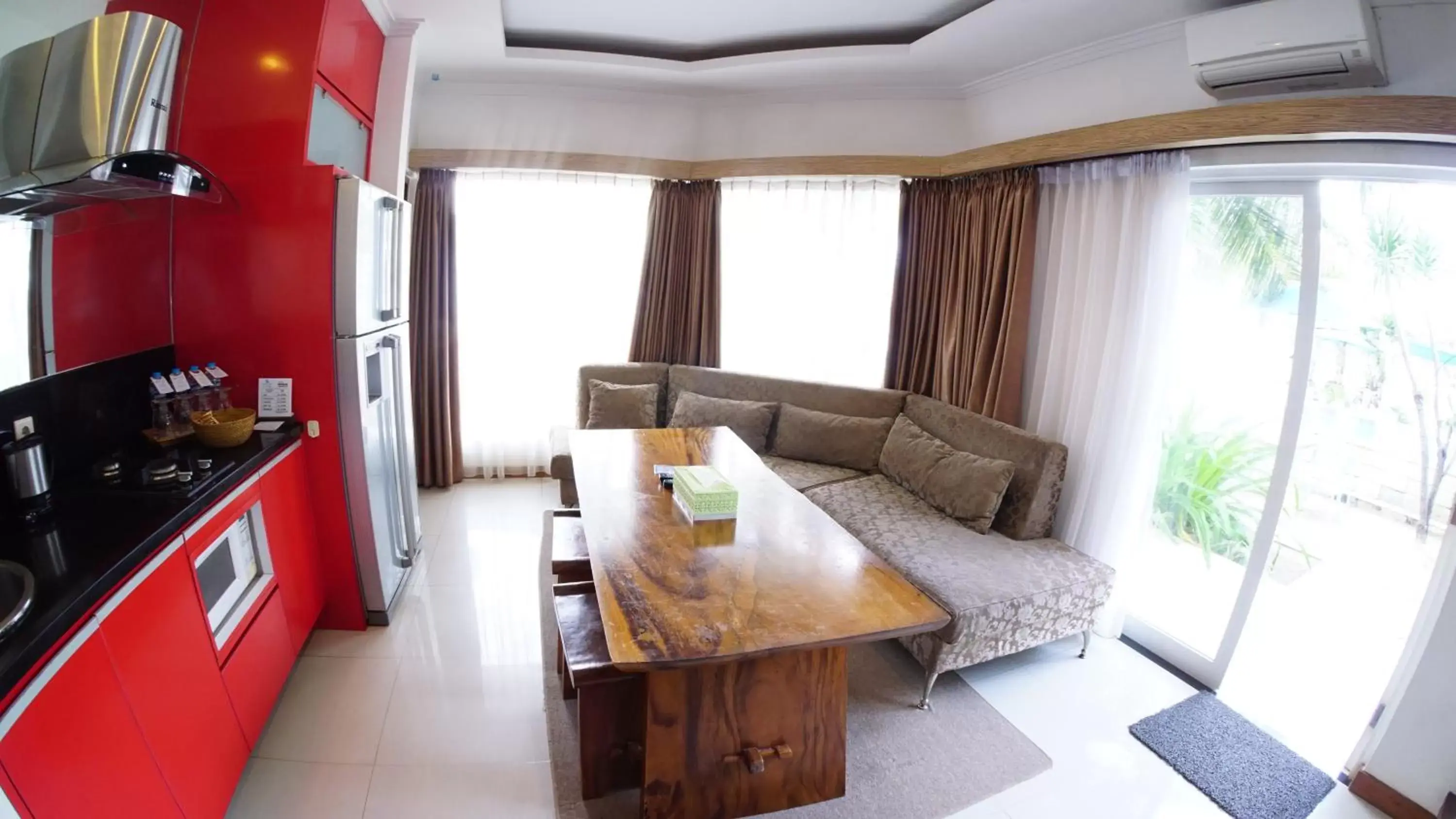 Living room, Seating Area in Ocean View Residence