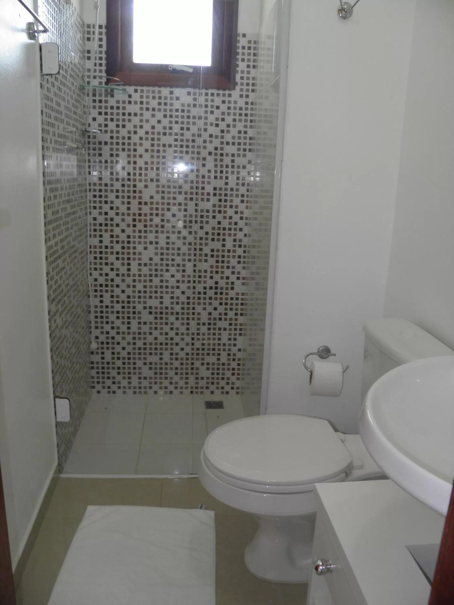 Shower in Pousada Mar de Cristal