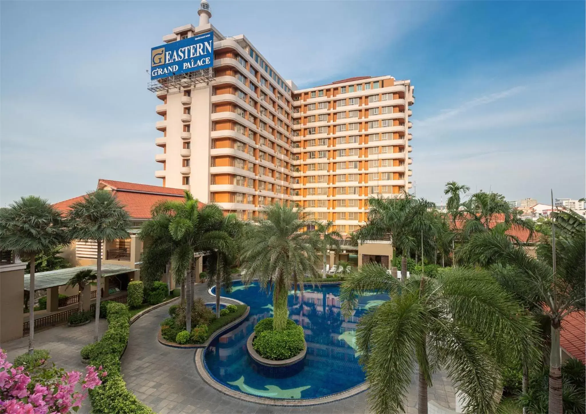 Property building, Pool View in Eastern Grand Palace