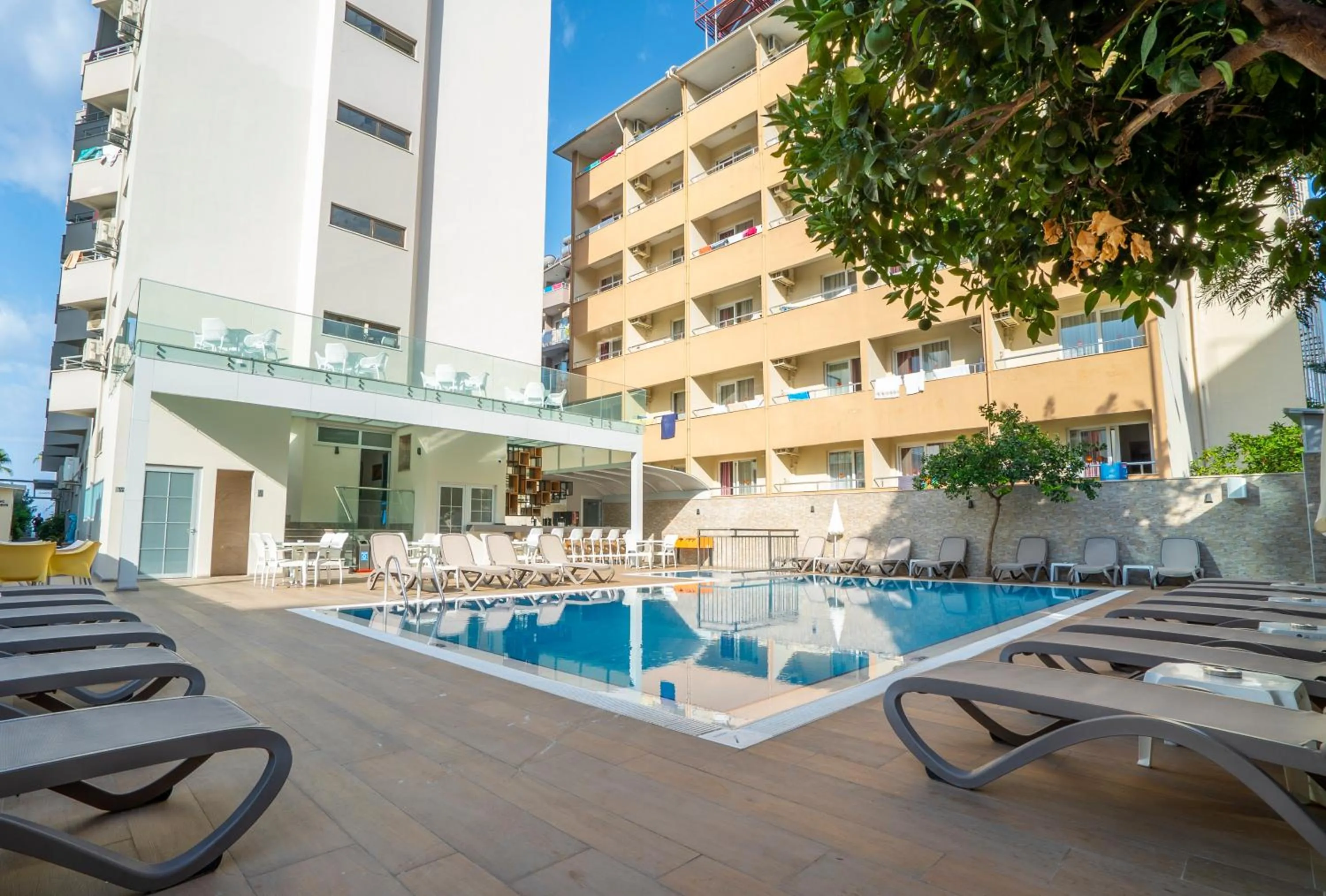 Swimming pool in Kleopatra Celine Hotel