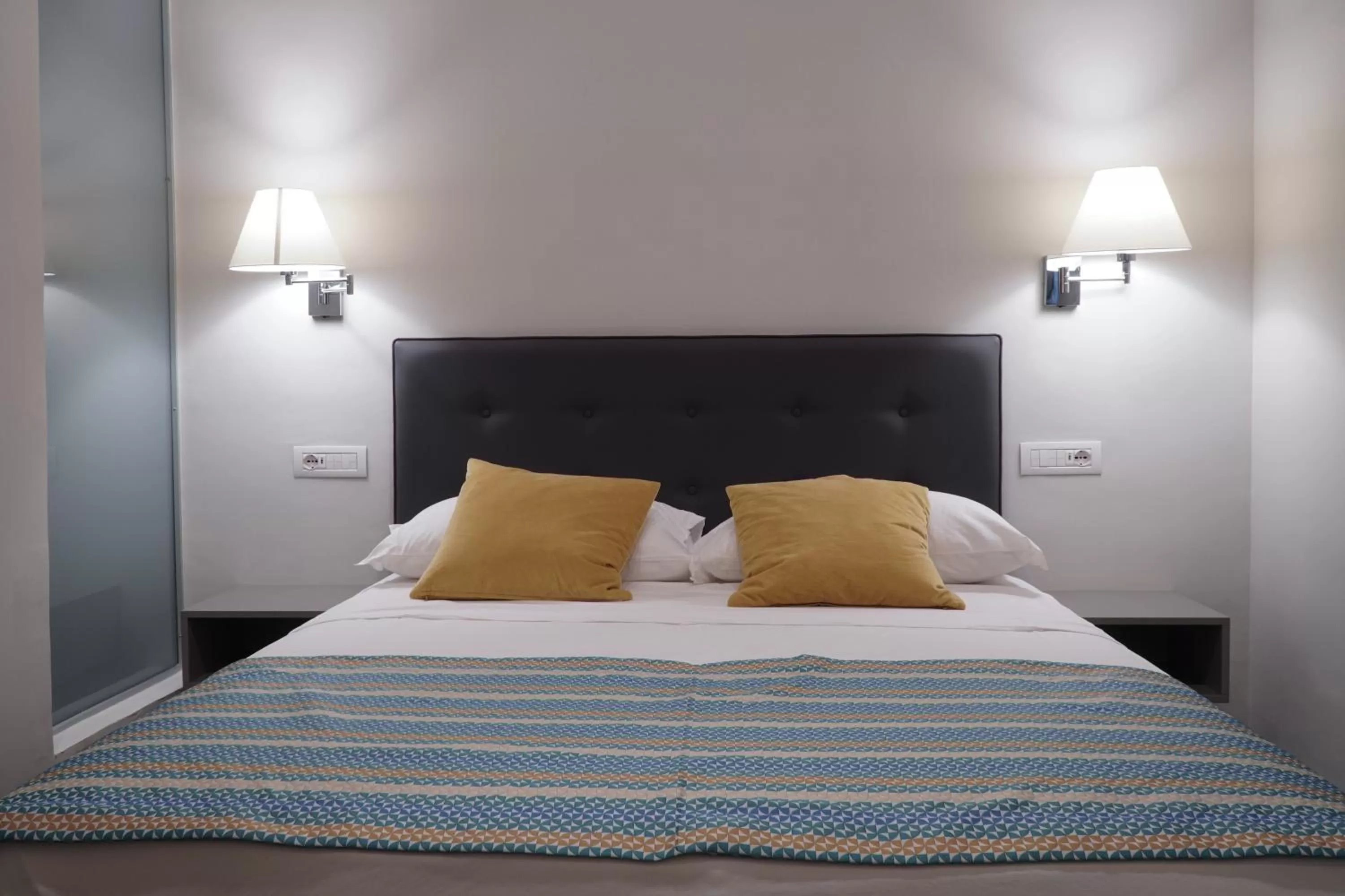 Bedroom, Bed in Napoli Svelata