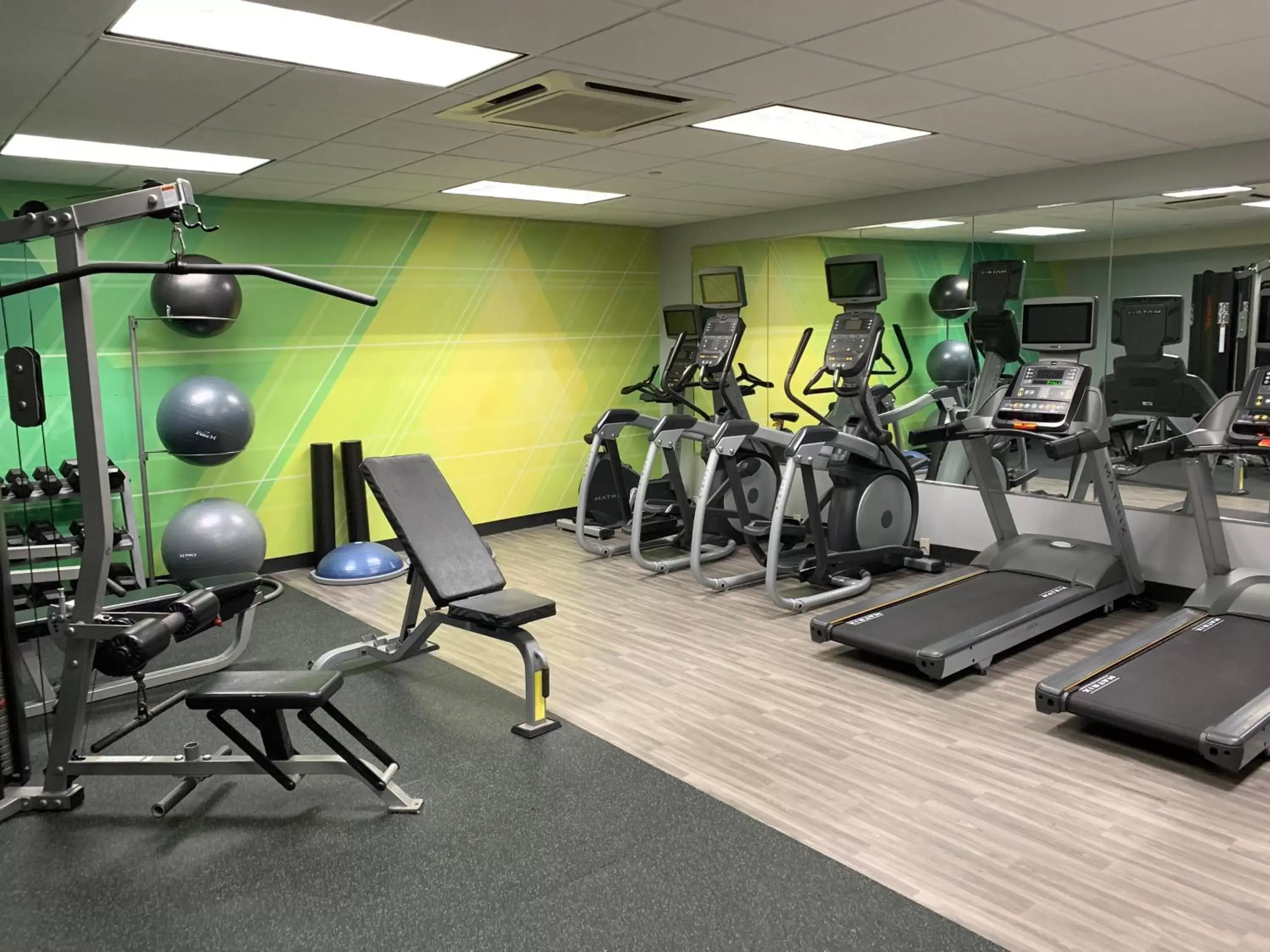 Fitness centre/facilities, Fitness Center/Facilities in Holiday Inn Martinsburg, an IHG Hotel