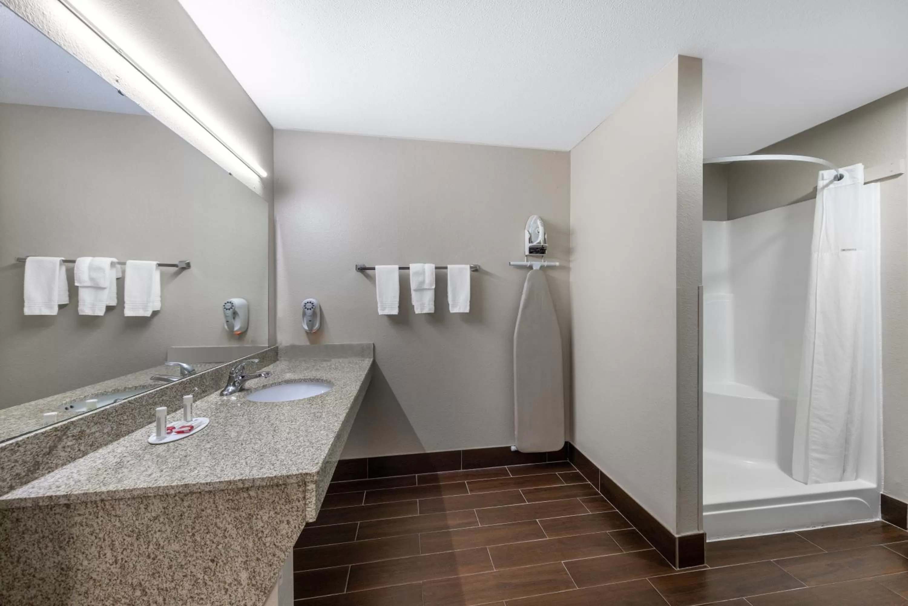 Bathroom in Days Inn by Wyndham St. Robert Waynesville/Ft. Leonard Wood