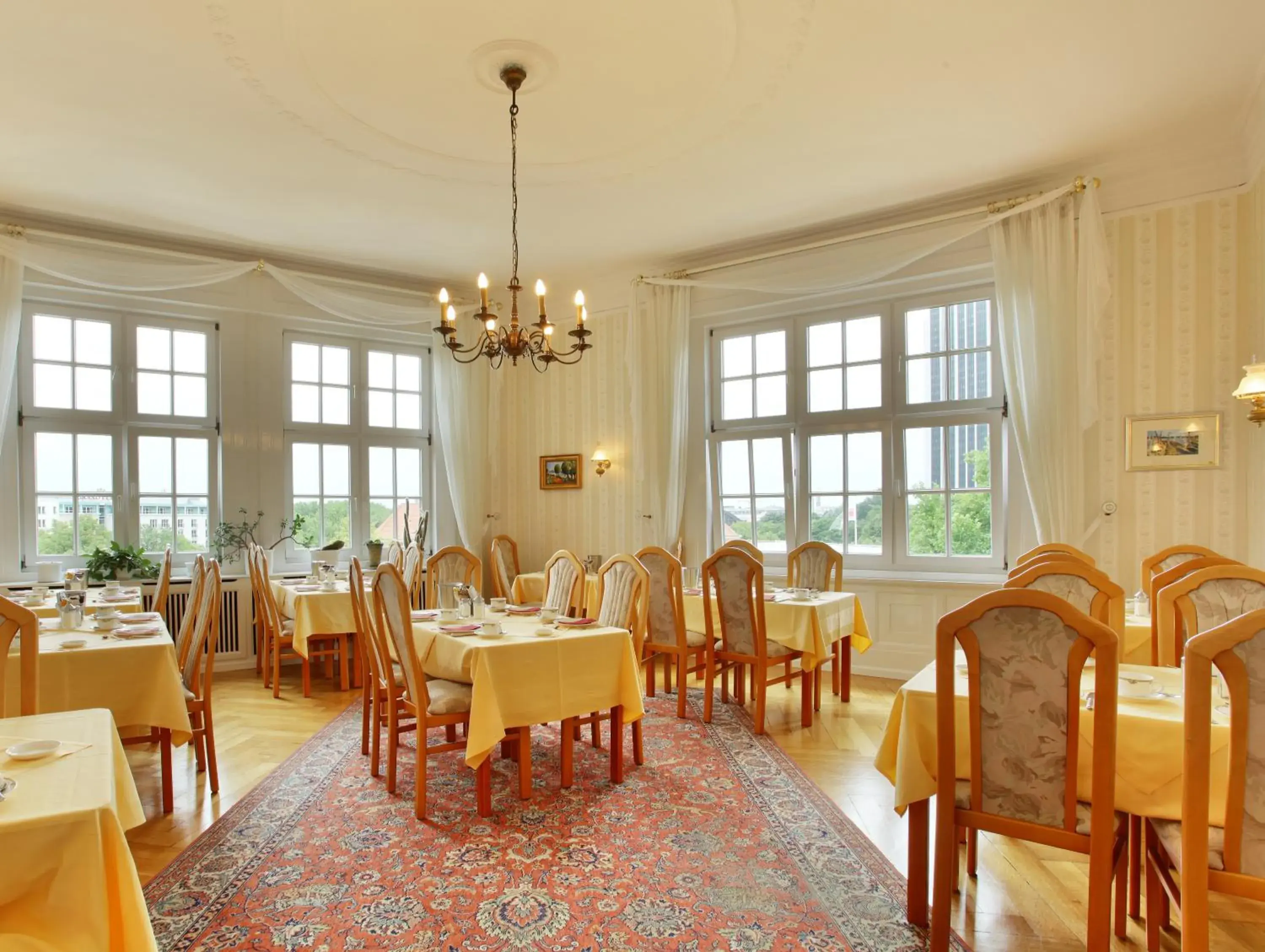 Restaurant/Places to Eat in Hotel Bellmoor im Dammtorpalais