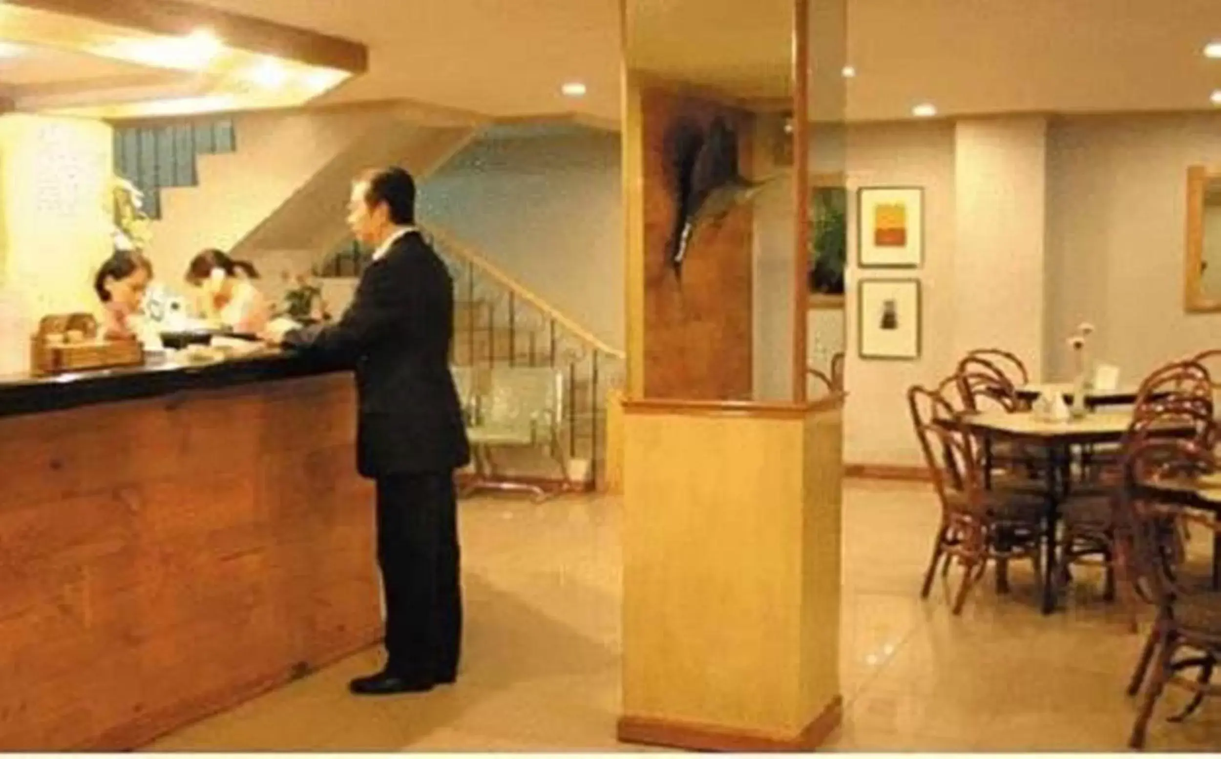 Lobby or reception in Nichols Airport Hotel