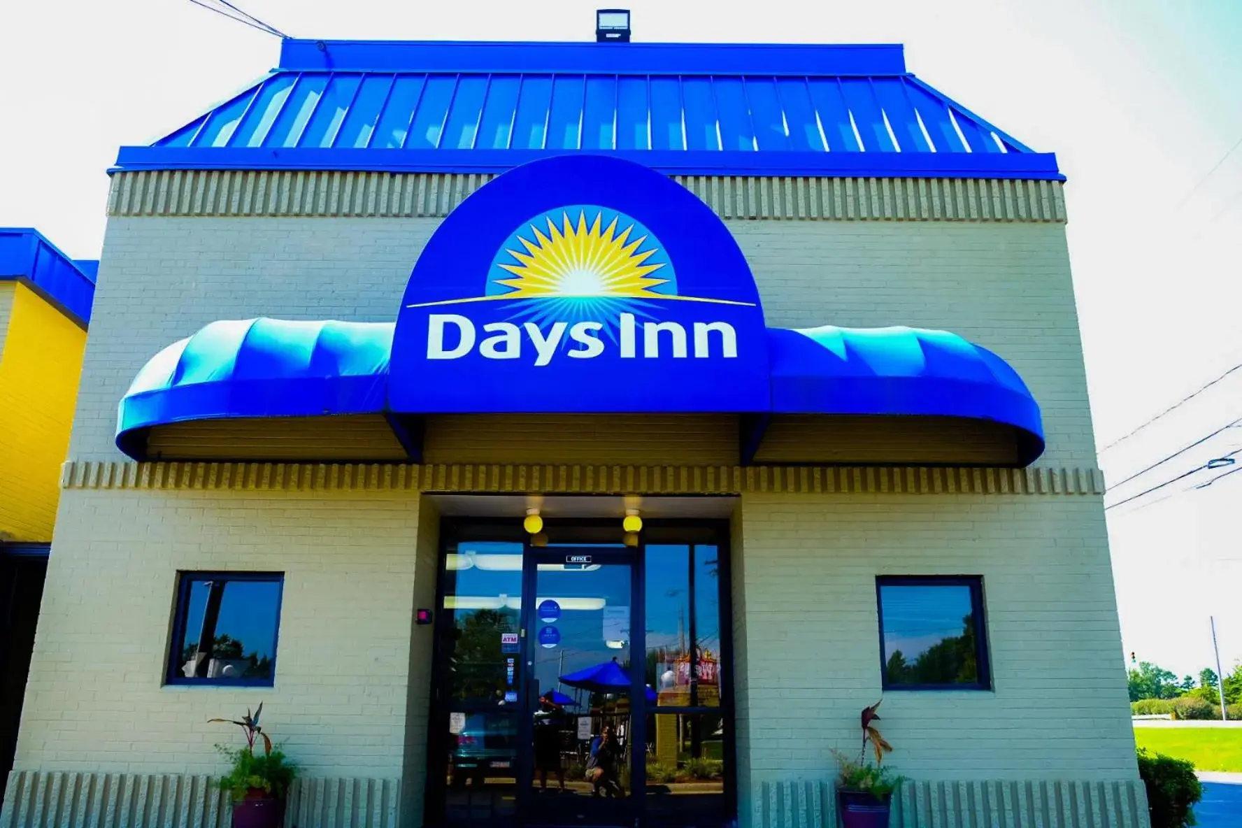 Property Building in Days Inn by Wyndham High Point/Archdale