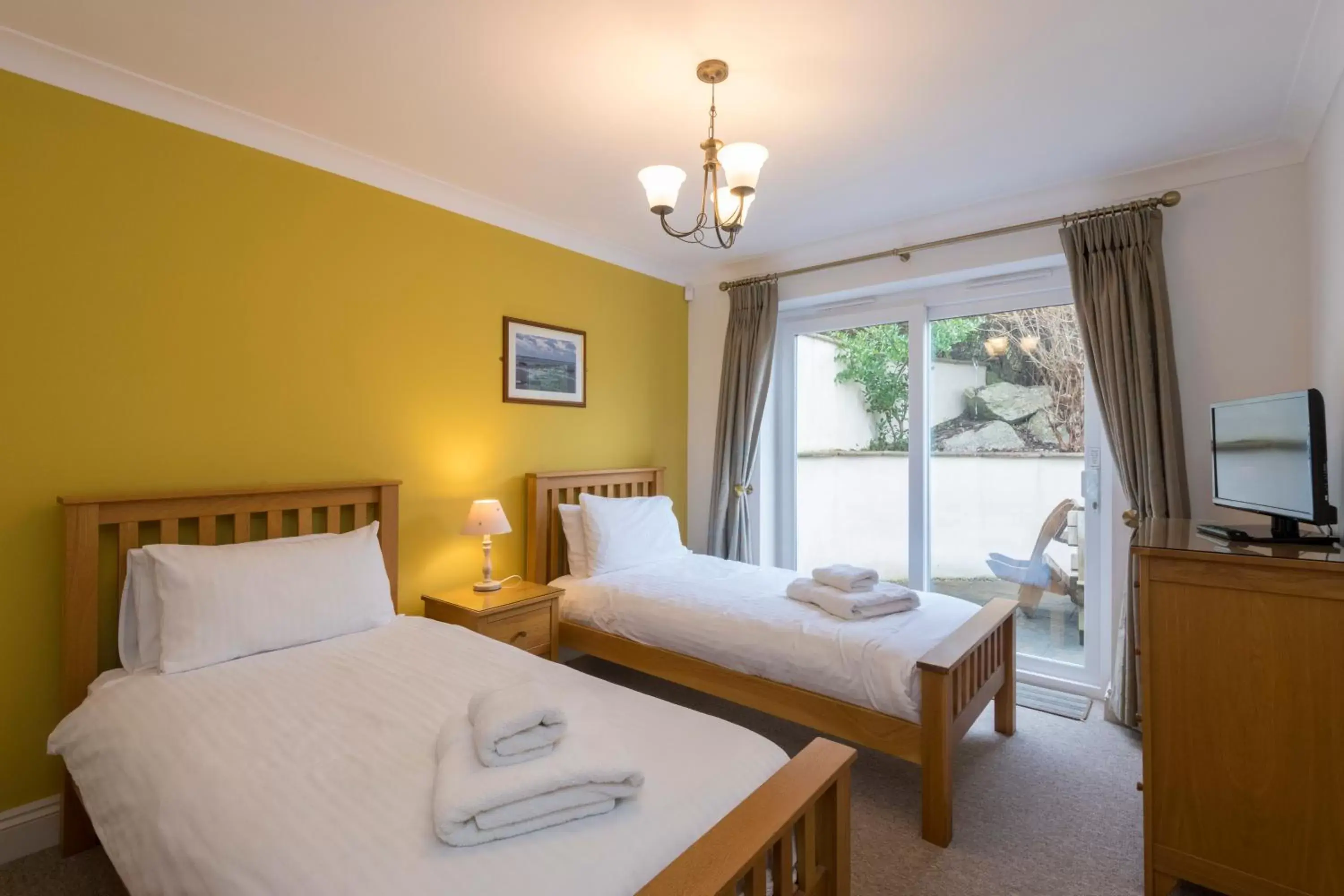 Bed in Porth Veor Manor Villas & Apartments