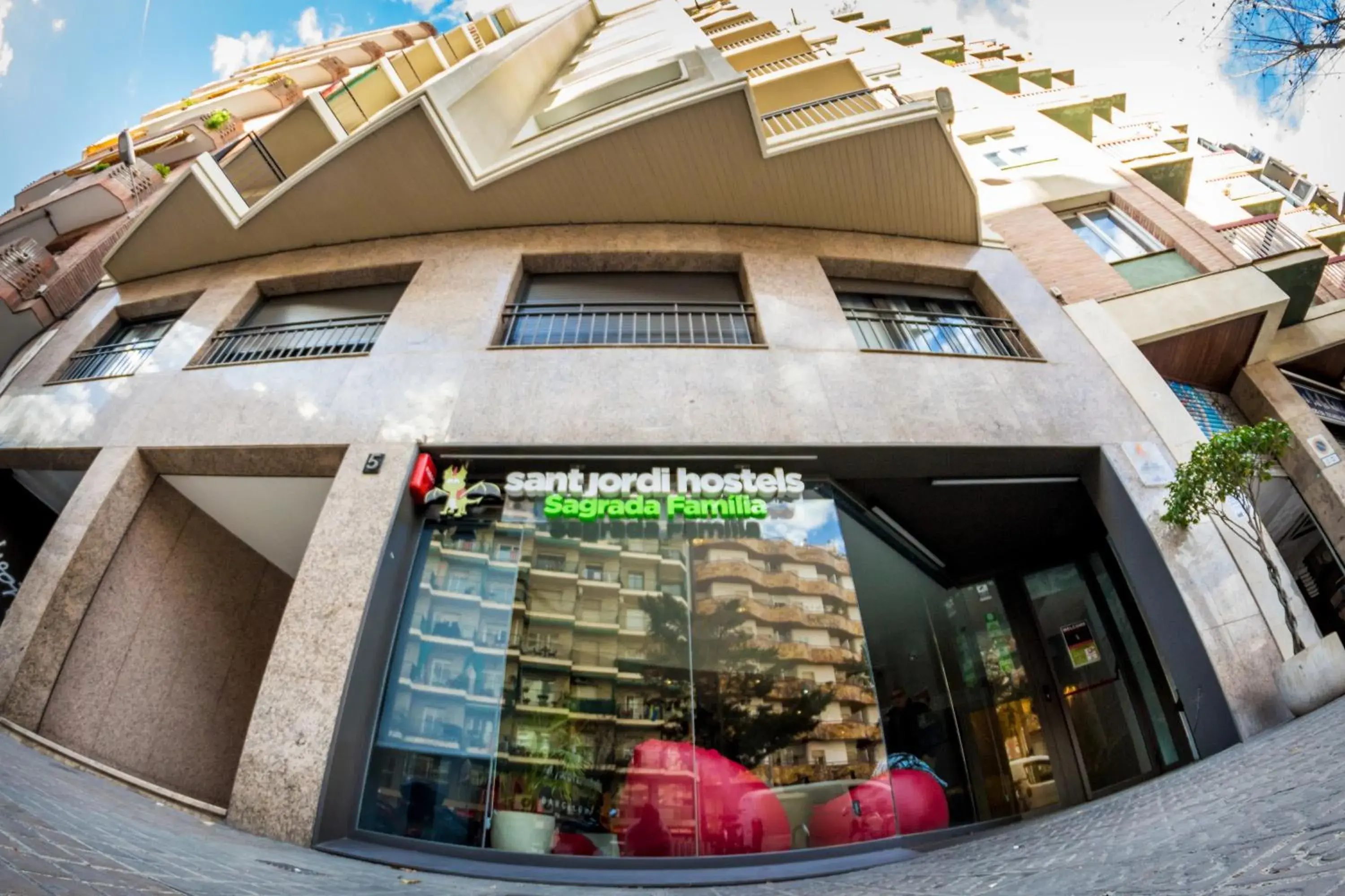 Facade/entrance, Property Building in Sant Jordi Hostels Sagrada Familia