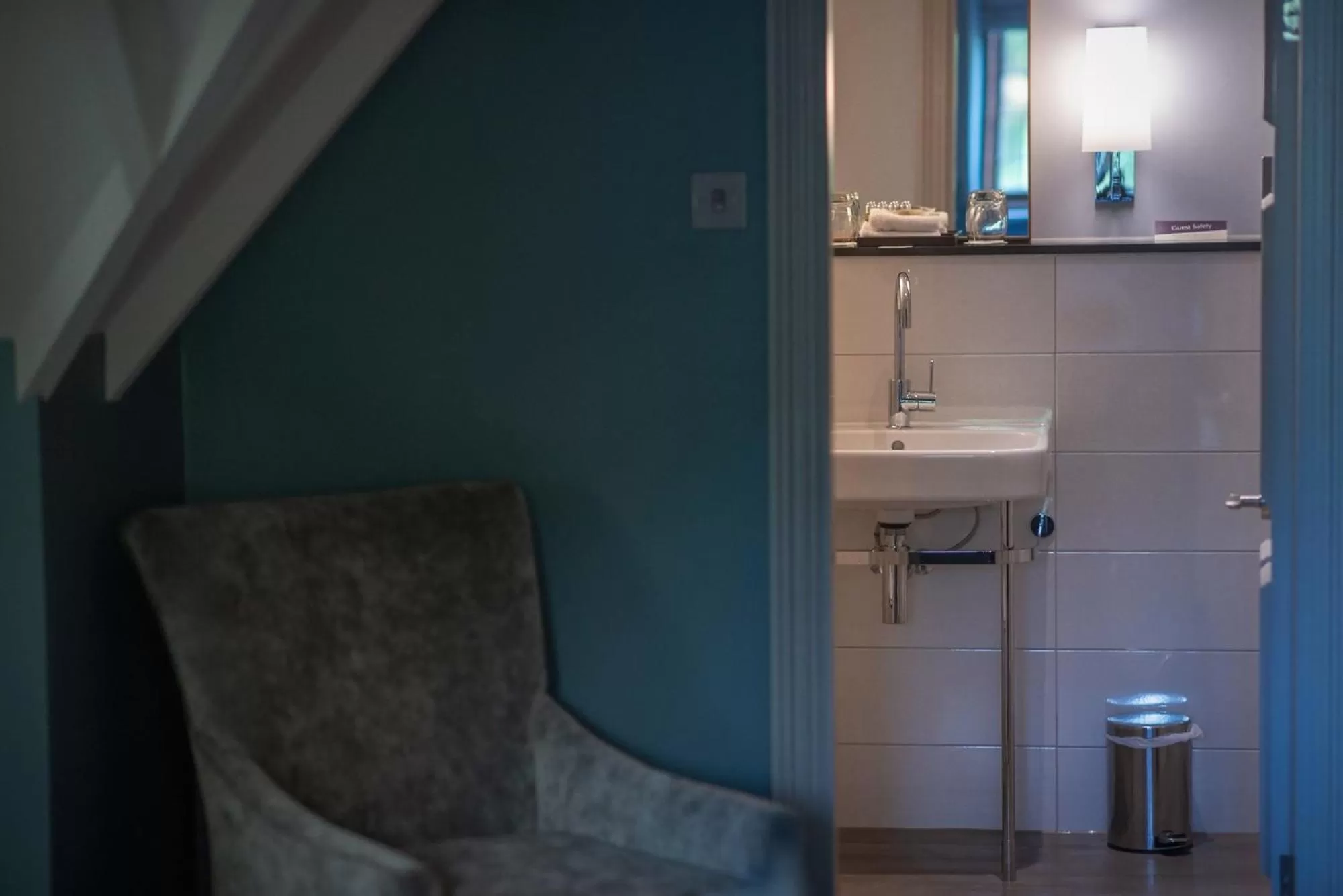 Bedroom in Hogarths Stone Manor