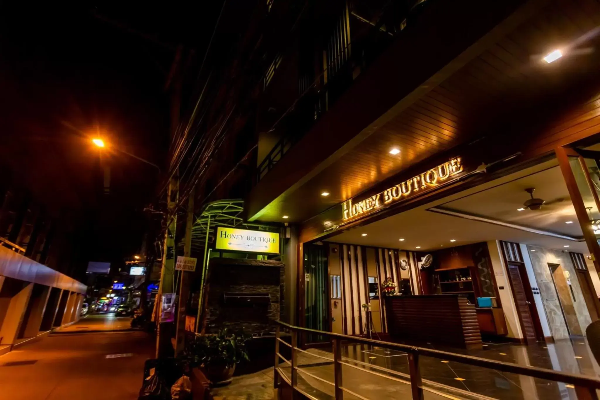 Facade/entrance in Honey Boutique Hotel Facade/entrance in Honey Boutique Hotel