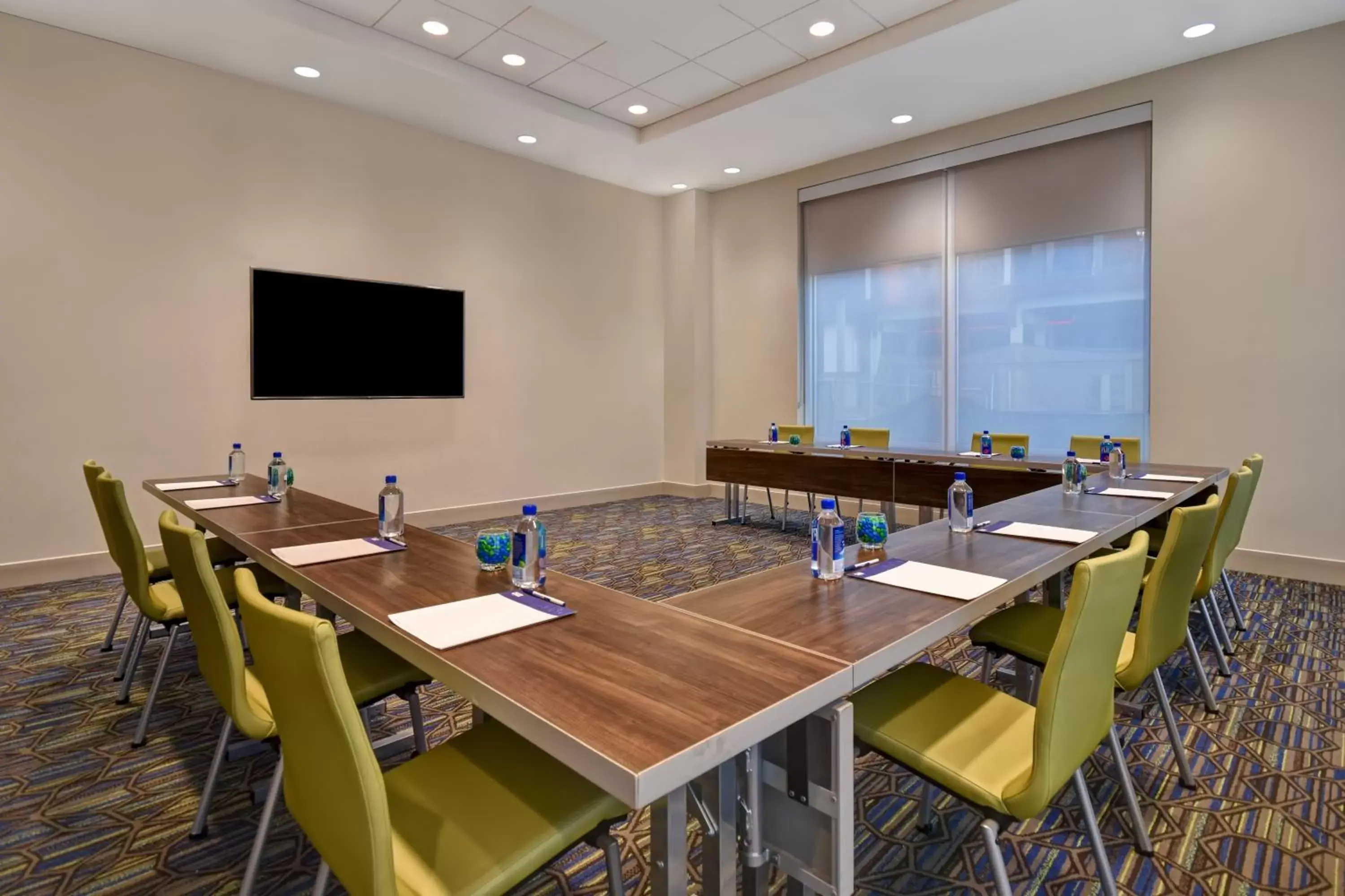 Meeting/conference room in Holiday Inn Express & Suites - Galveston Beach, an IHG Hotel