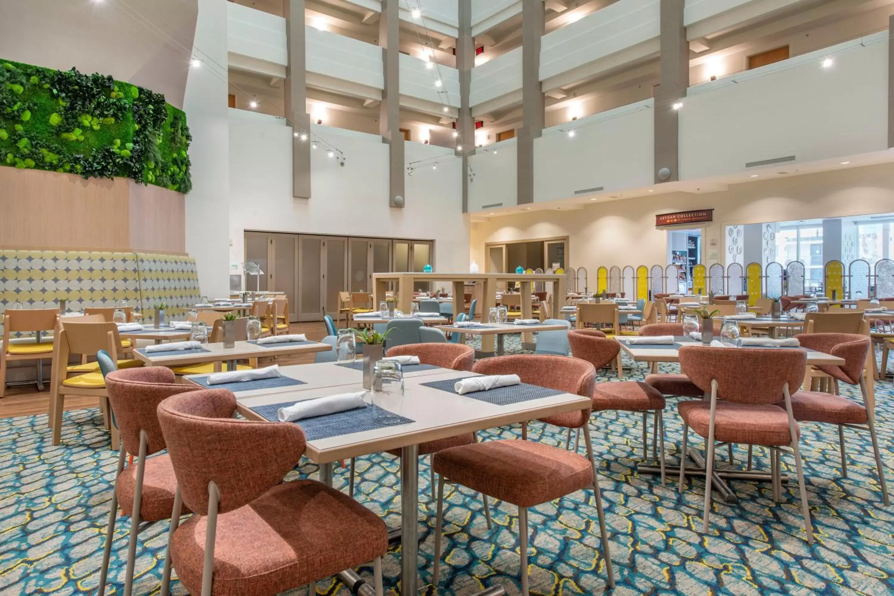 Restaurant/Places to Eat in Holiday Inn Orlando – Disney Springs™ Area, an IHG Hotel