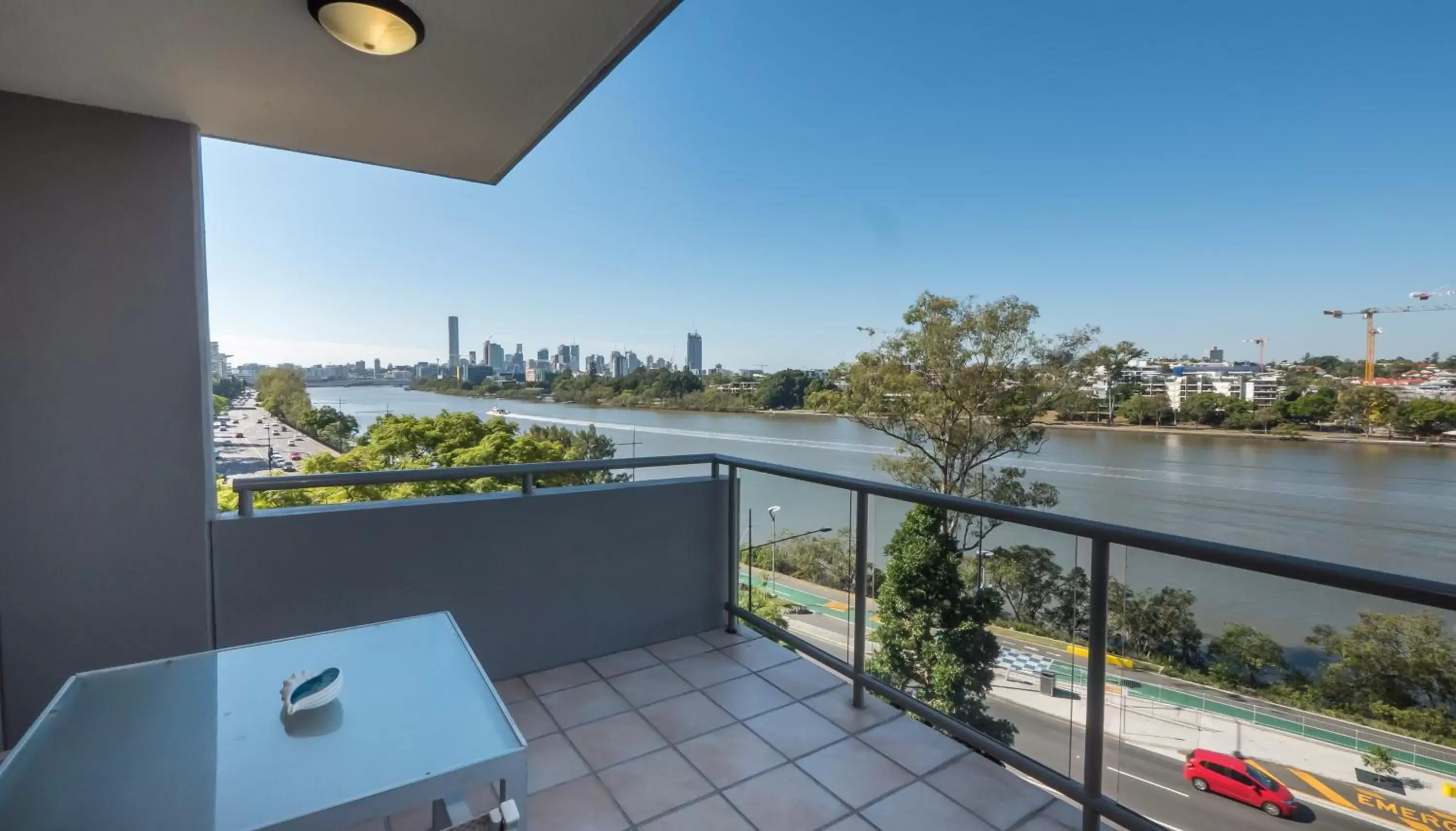 Balcony/Terrace in Inn on the Park Apartments