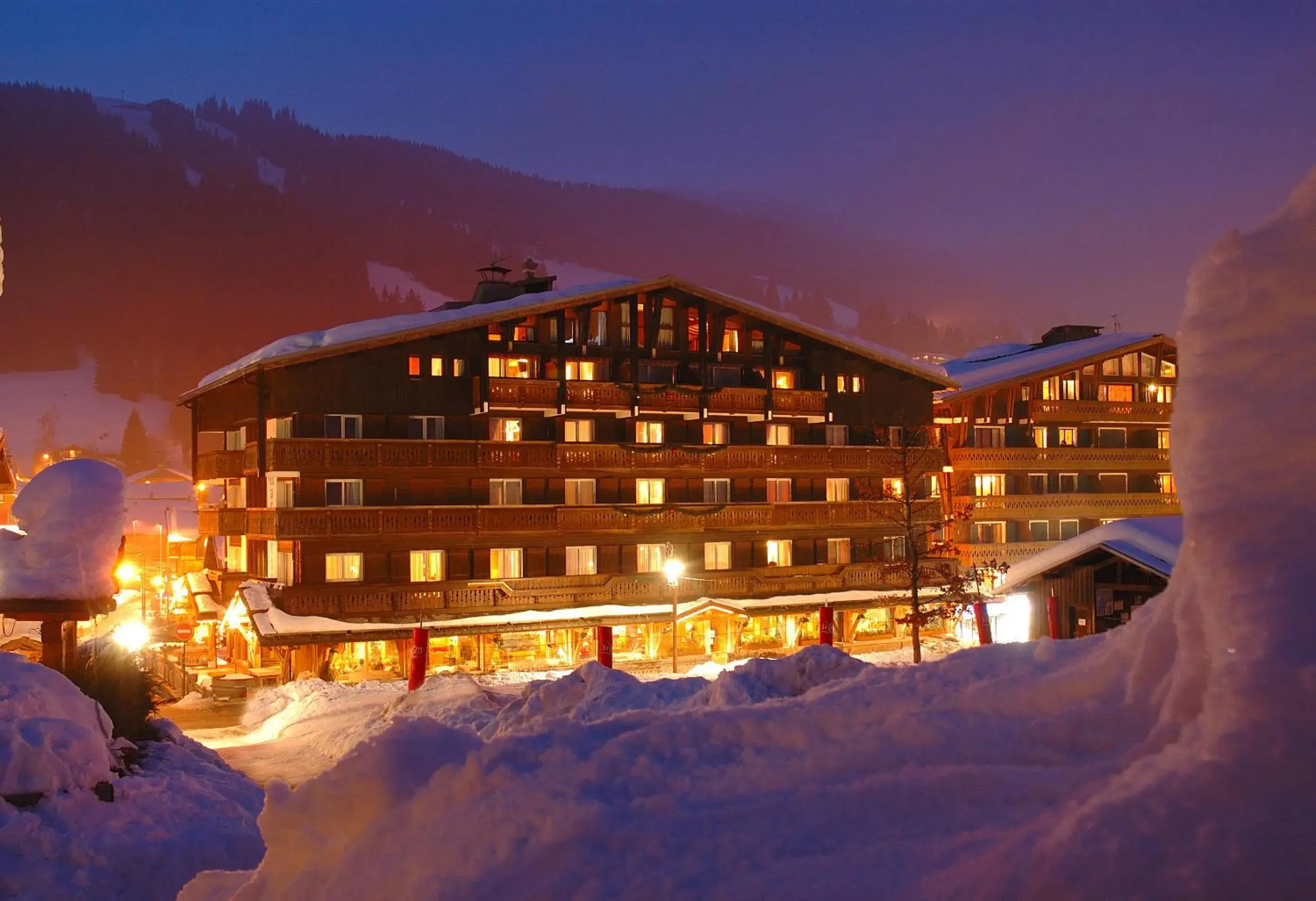 Facade/entrance, Winter in Chalet-Hotel La Marmotte, La Tapiaz & SPA, The Originals Relais (Hotel-Chalet de Tradition)