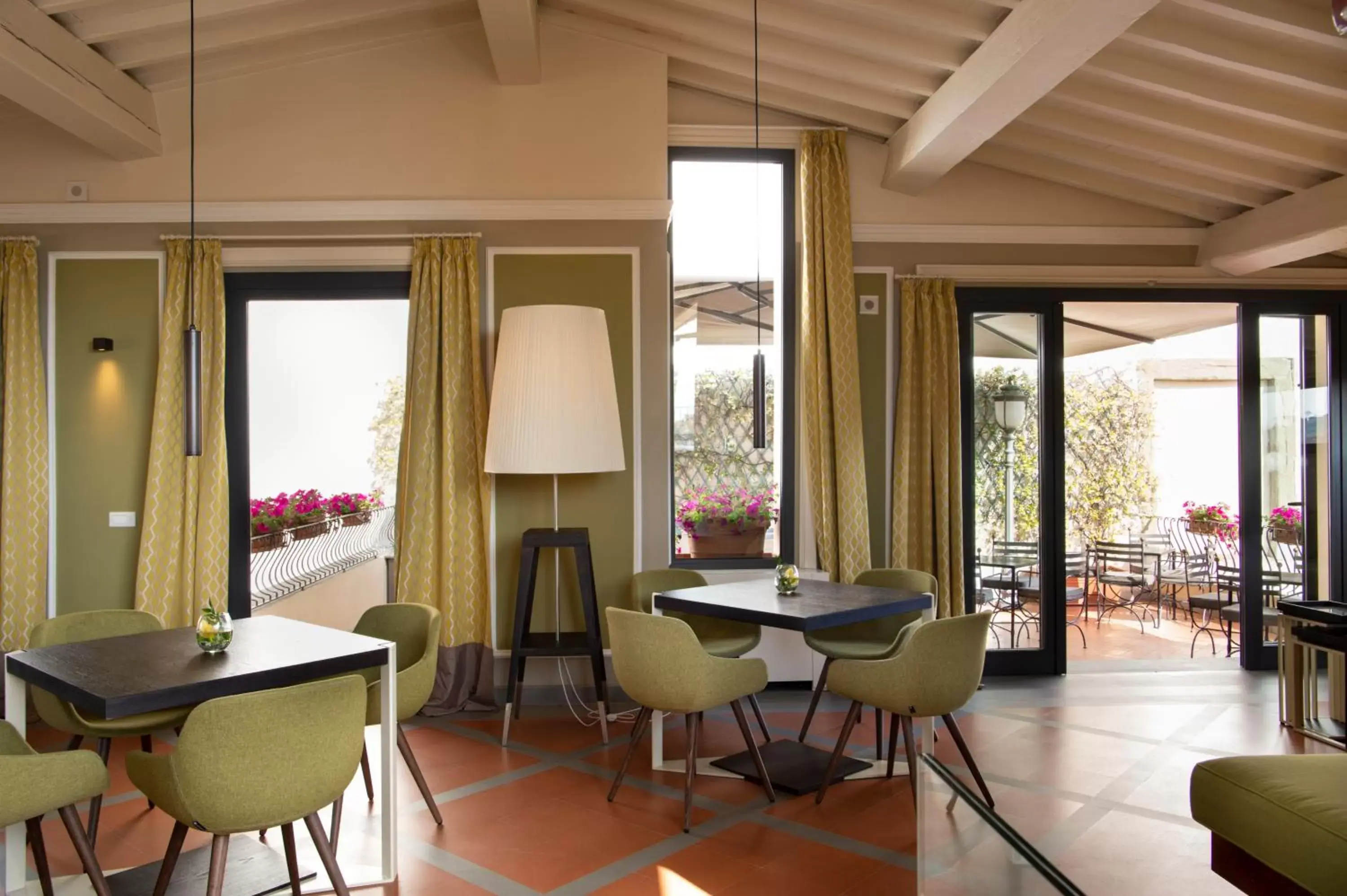 Lounge or bar in Hotel degli Orafi