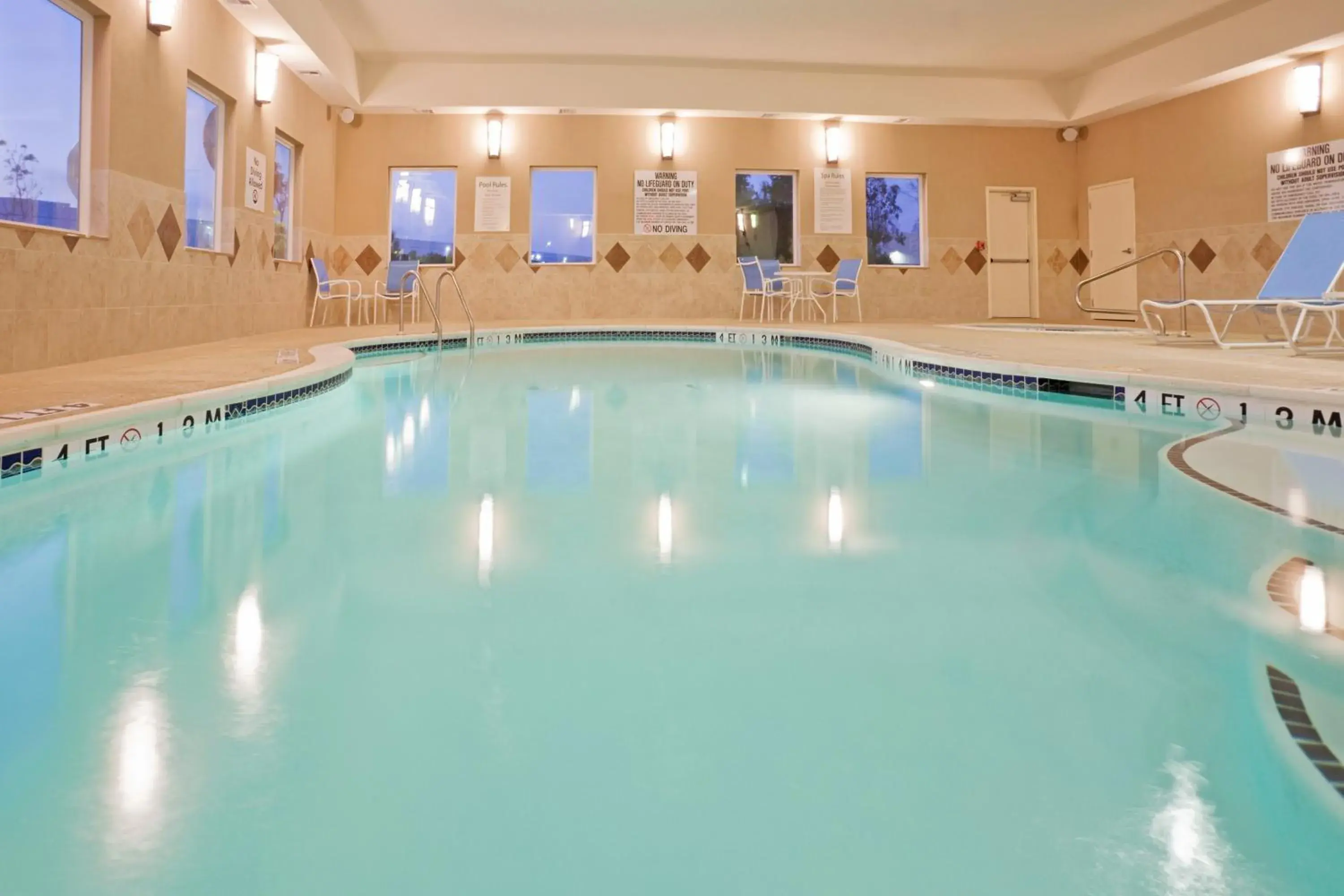 Swimming Pool in Holiday Inn Express Hotel & Suites Dallas West