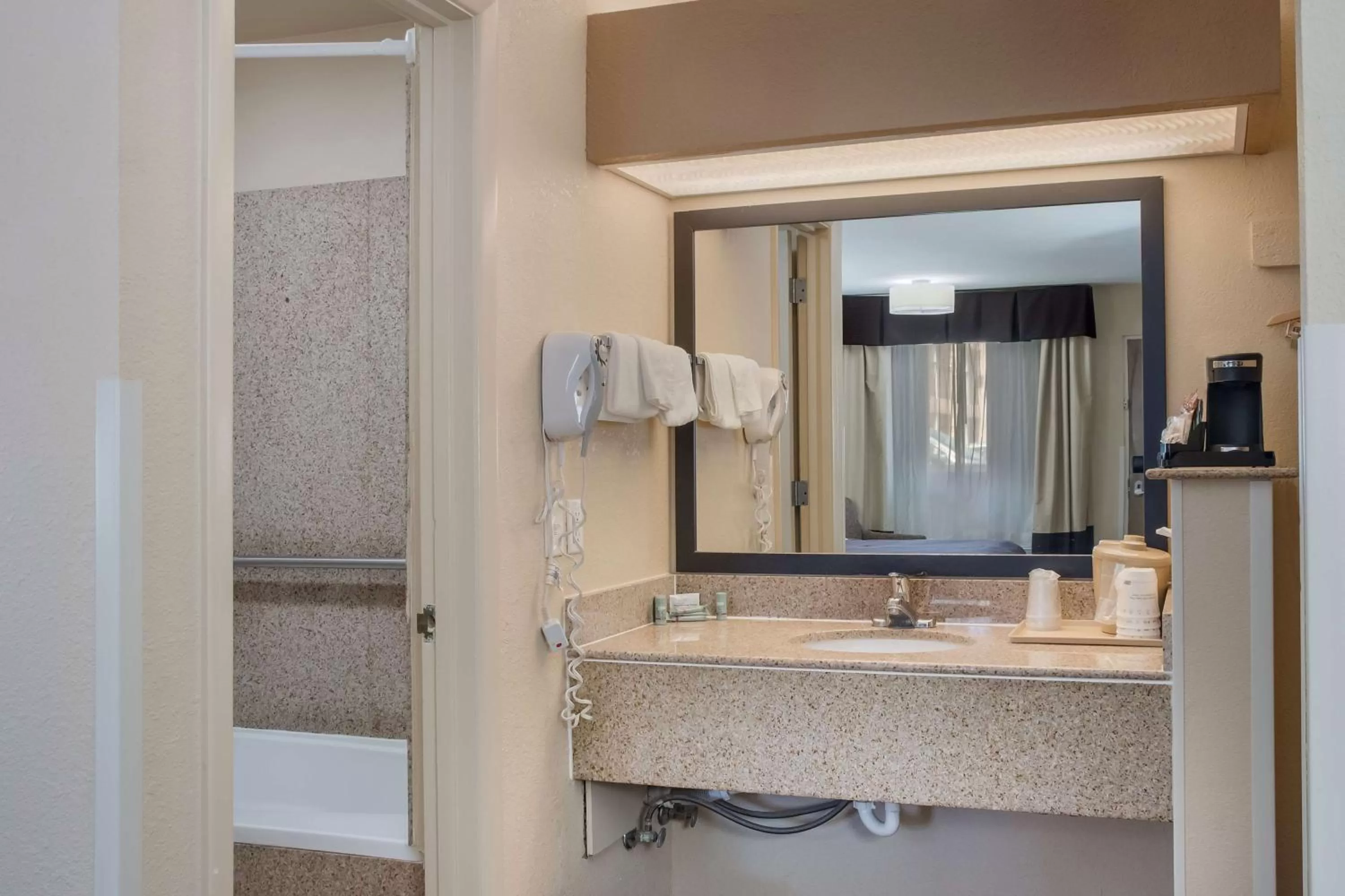 Bathroom in Best Western Nursanickel Hotel