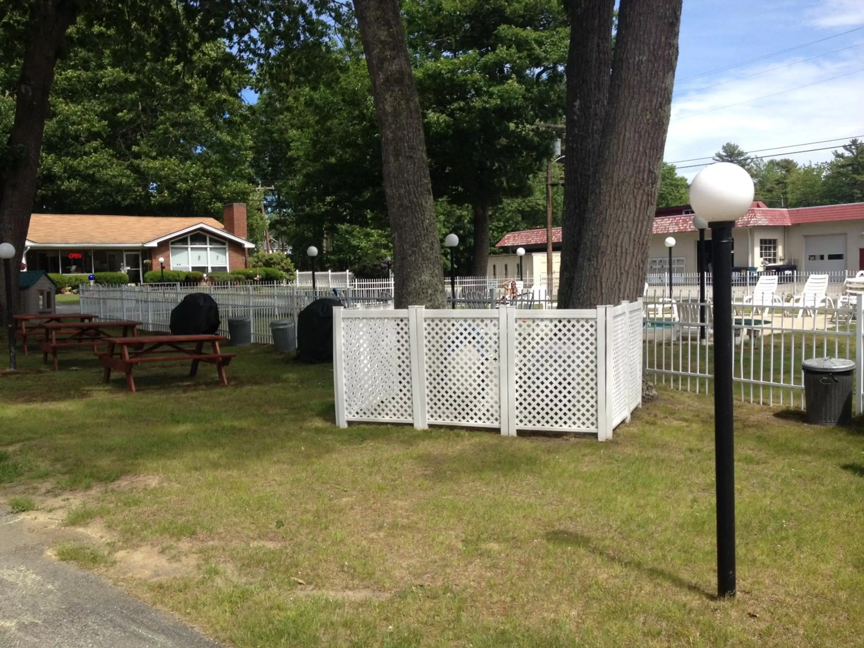 BBQ facilities, Patio/Outdoor Area in Marcotte Motor Court