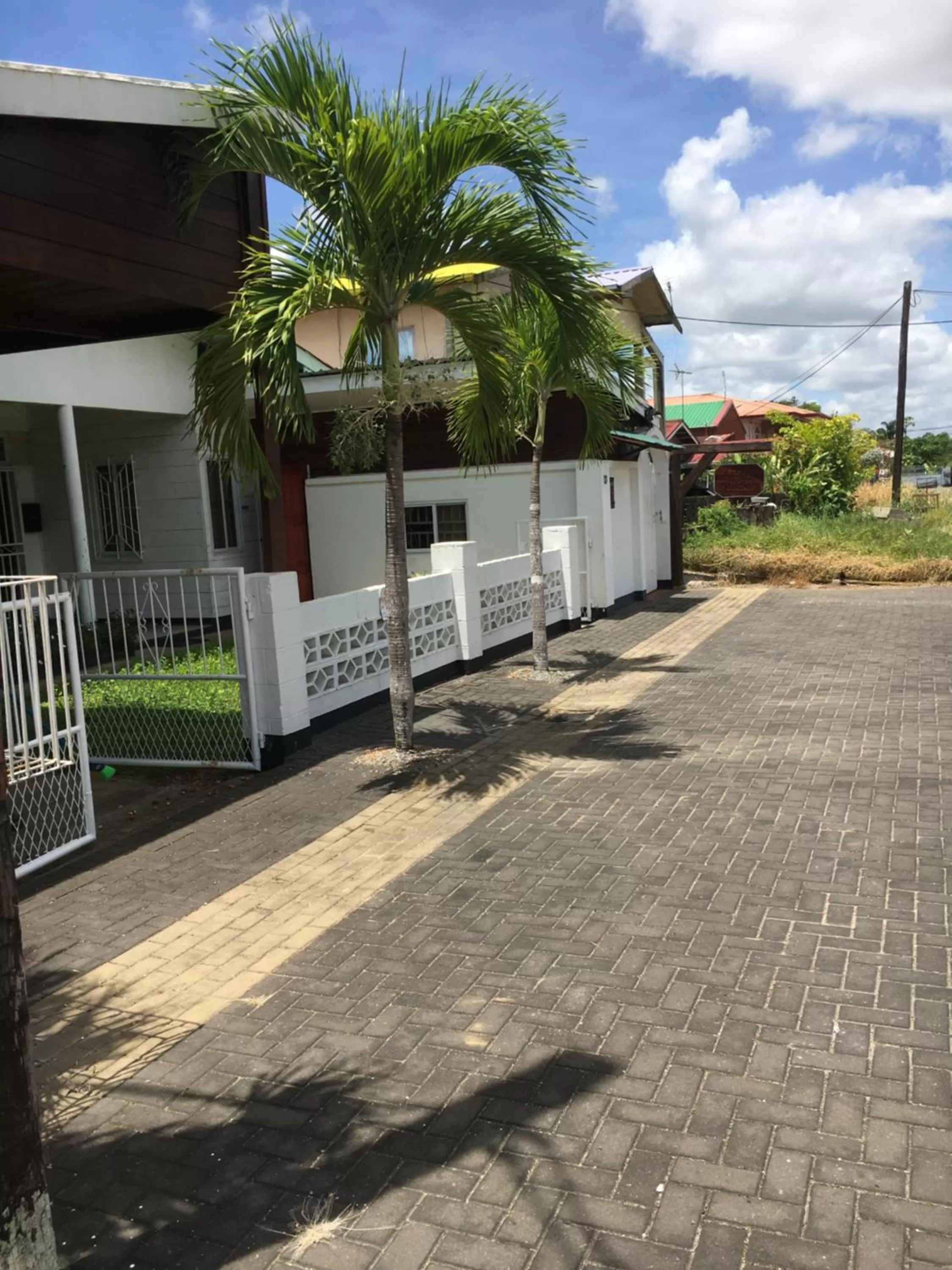 Area and facilities, Property Building in Asteria Studios