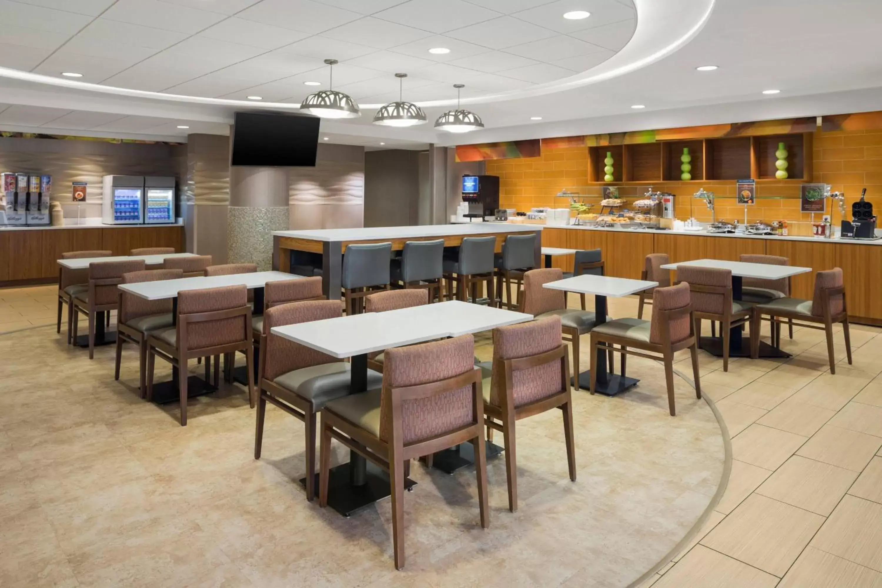Restaurant/Places to Eat in SpringHill Suites by Marriott Flagstaff
